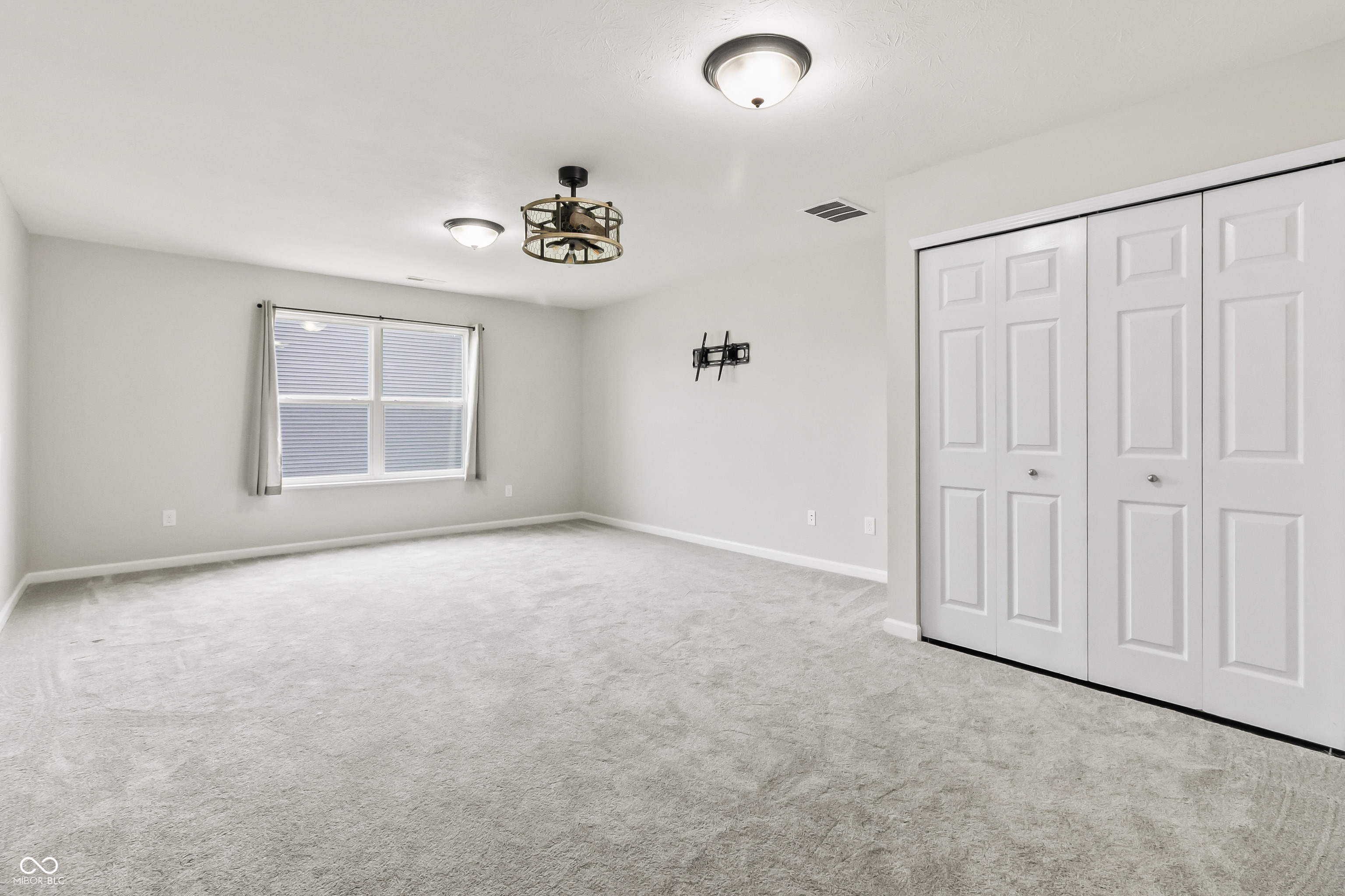 1345 W Jade Drive