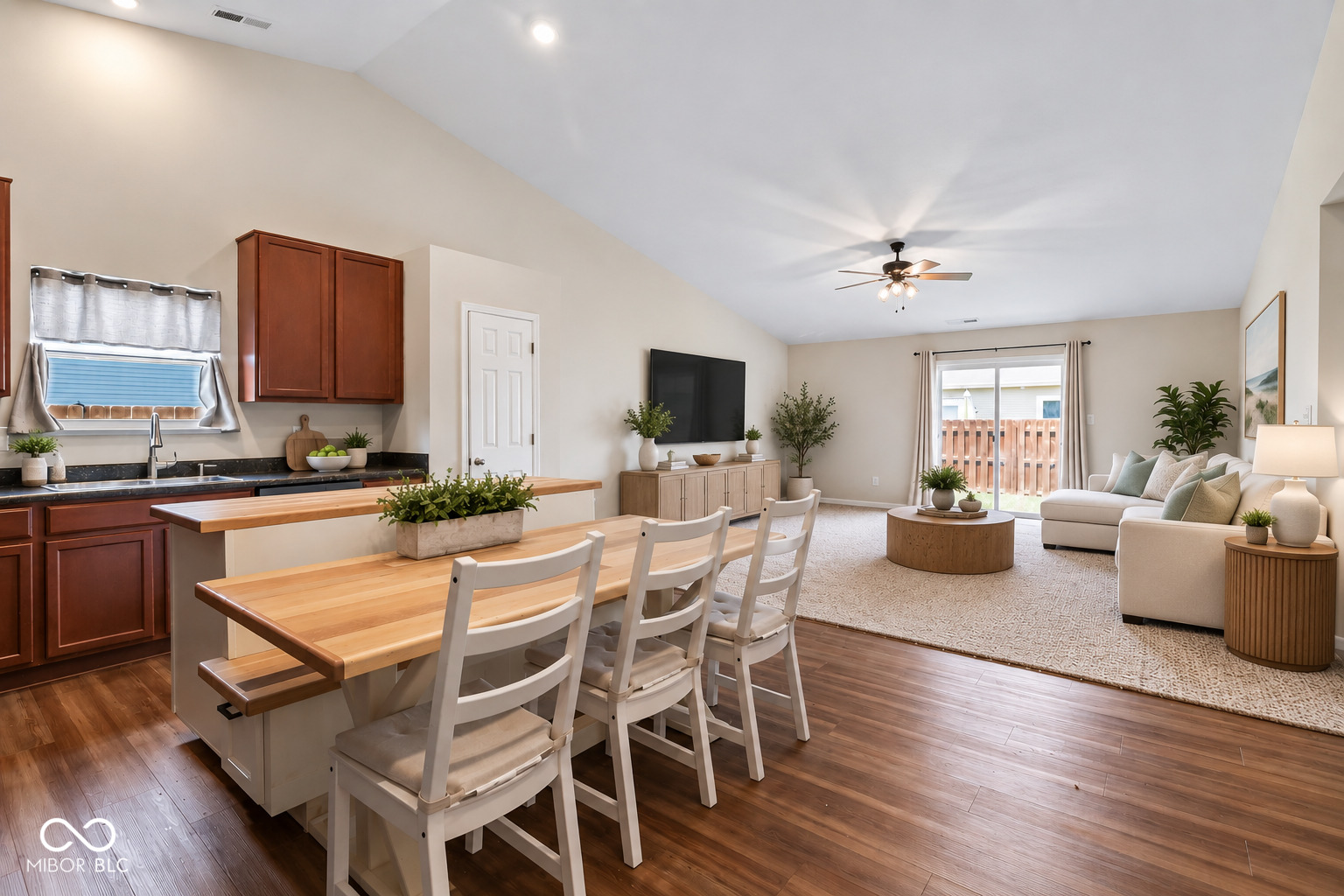 1345 W Jade Drive