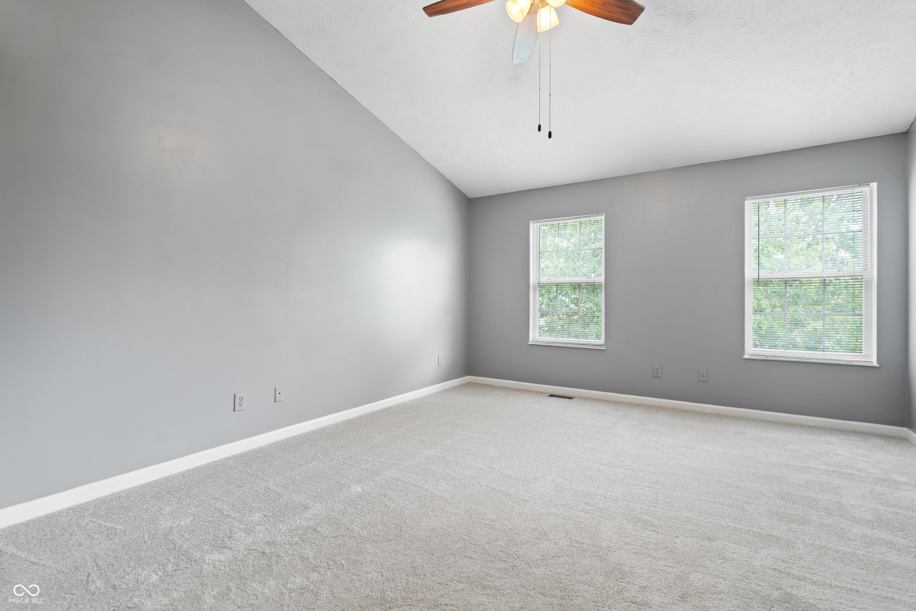 8702 Buffett Parkway