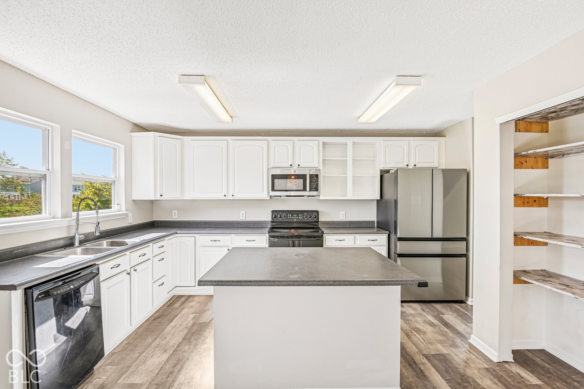 9533 W Lantern Lane