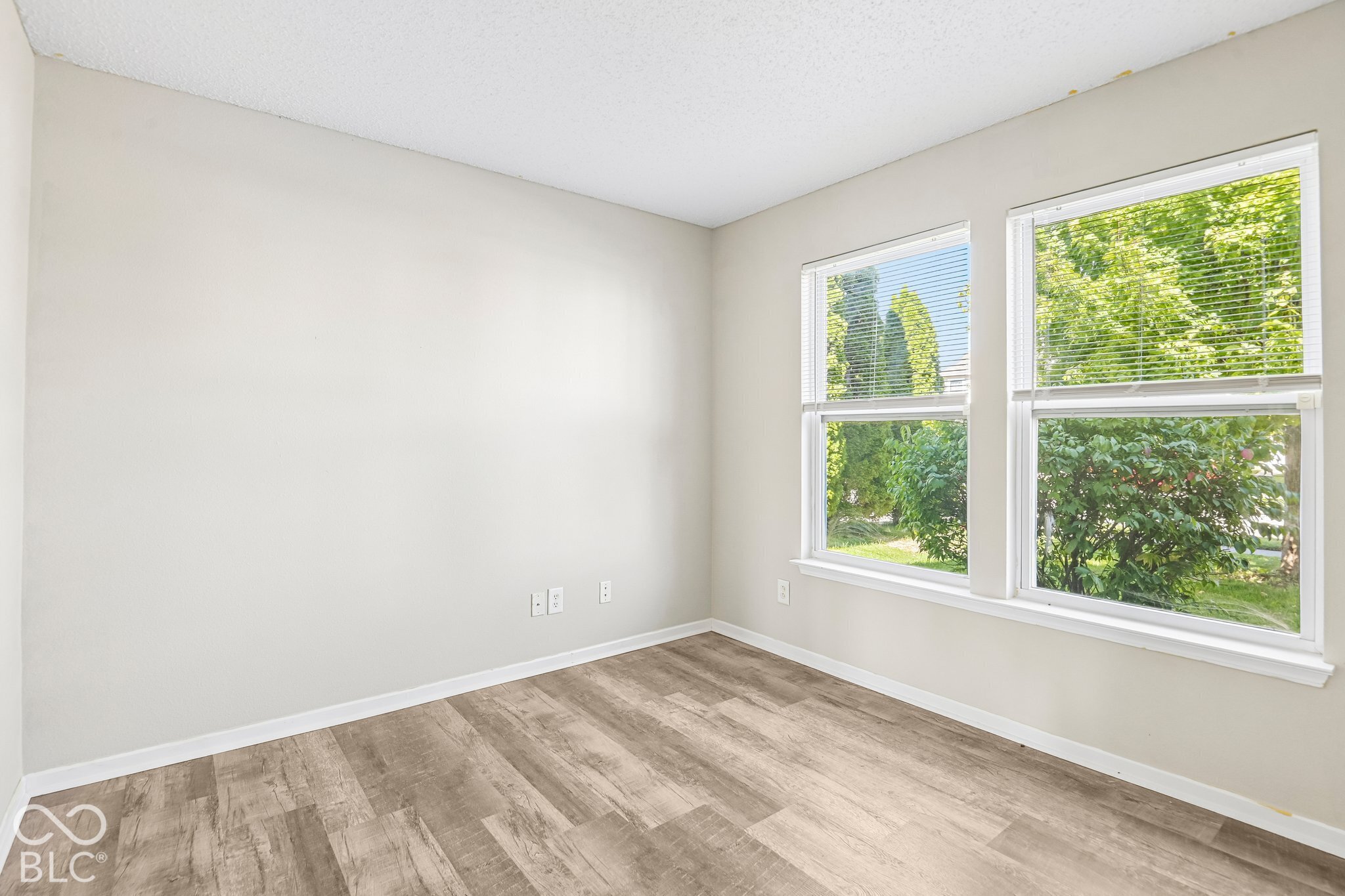 9533 W Lantern Lane