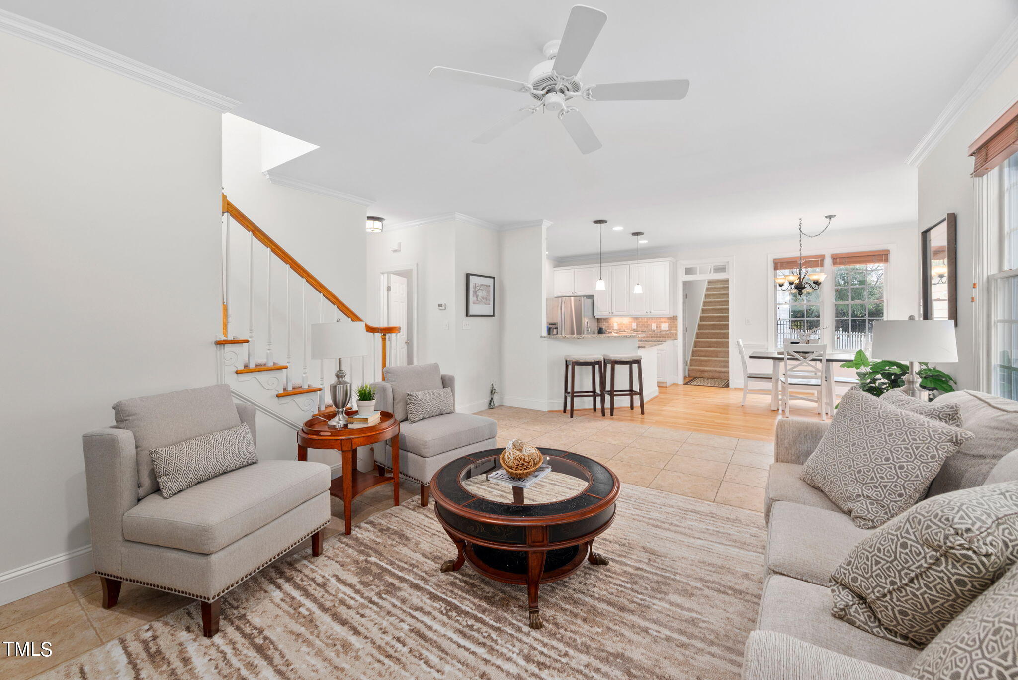 102 Robbins Reef Way