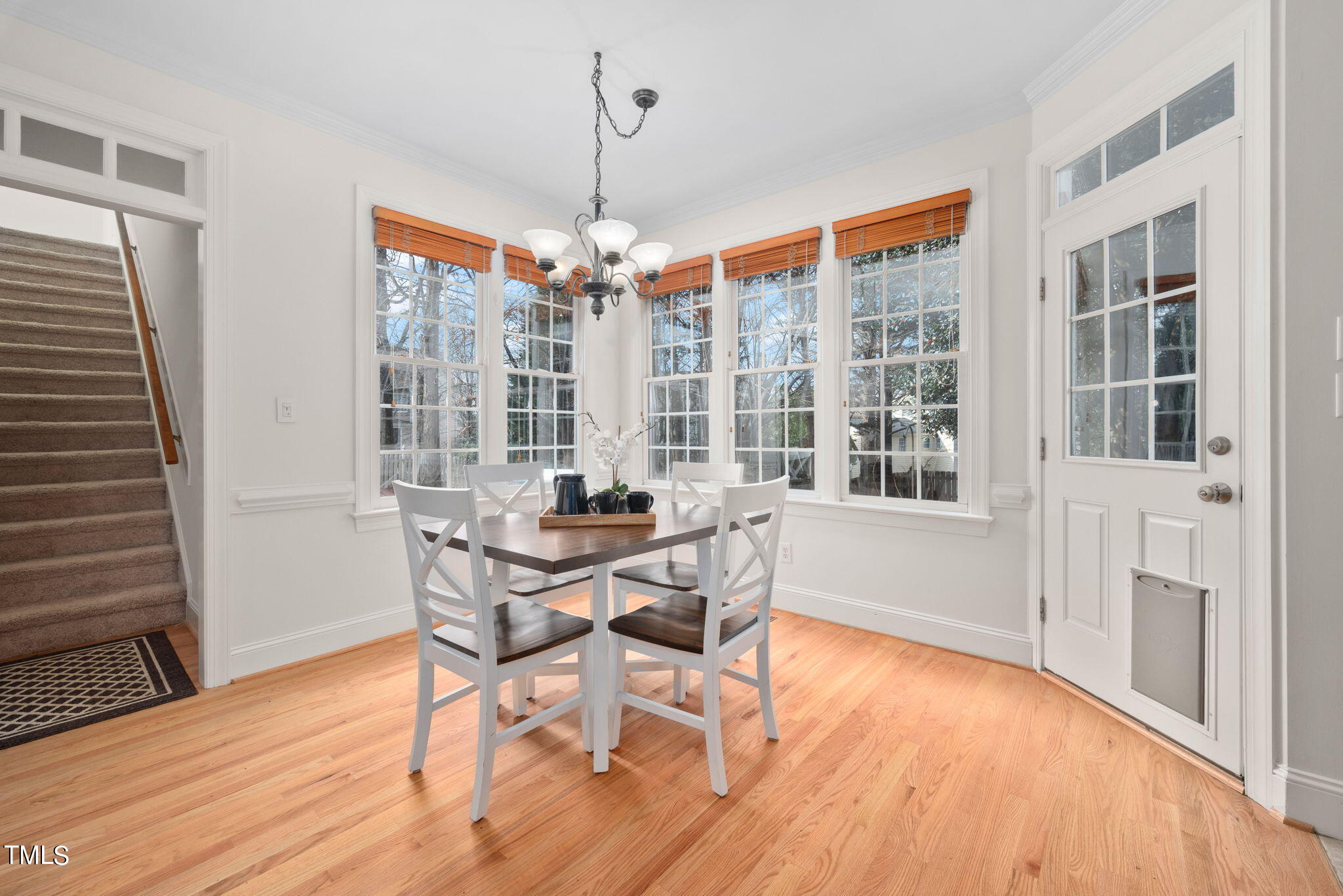 102 Robbins Reef Way