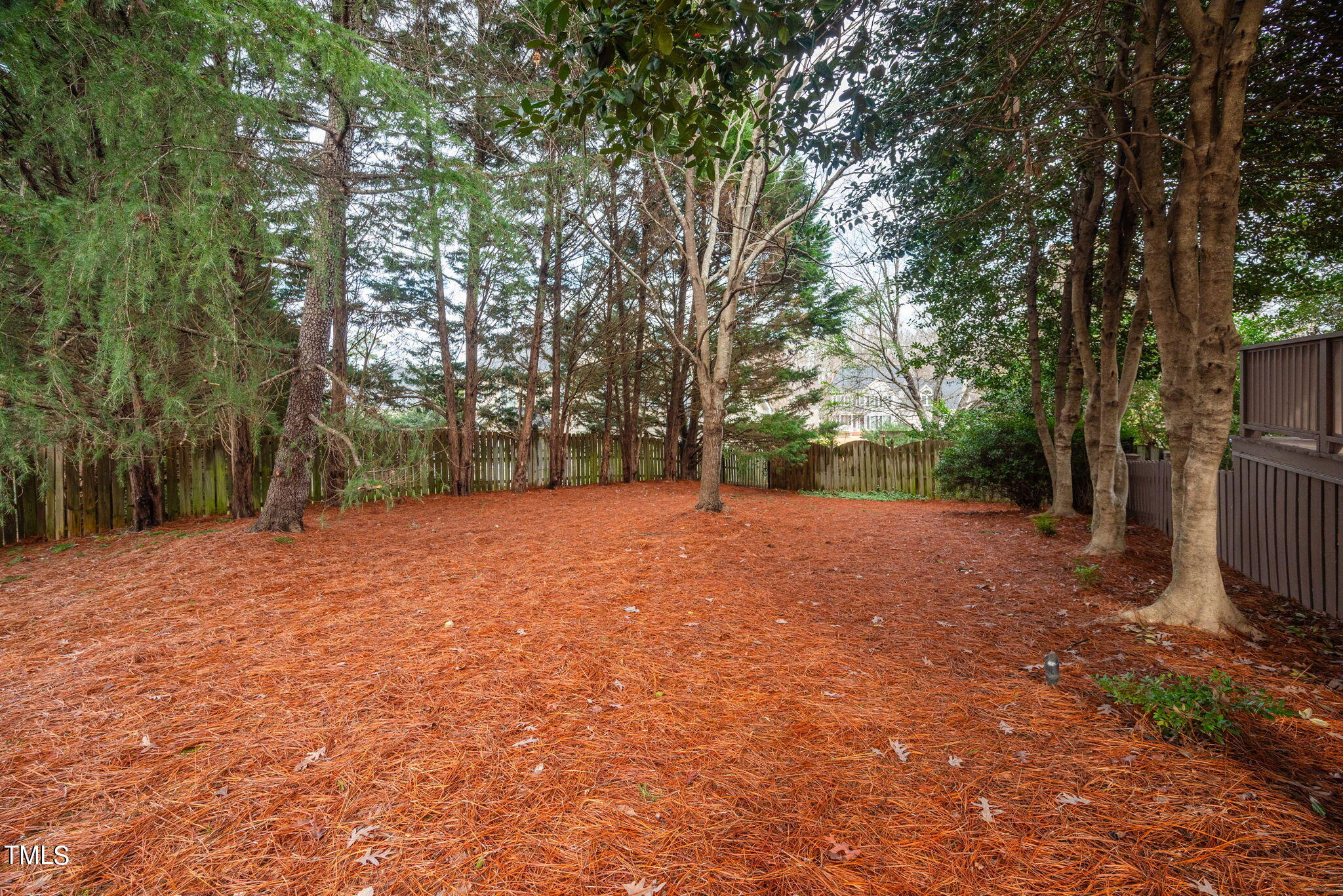 102 Robbins Reef Way