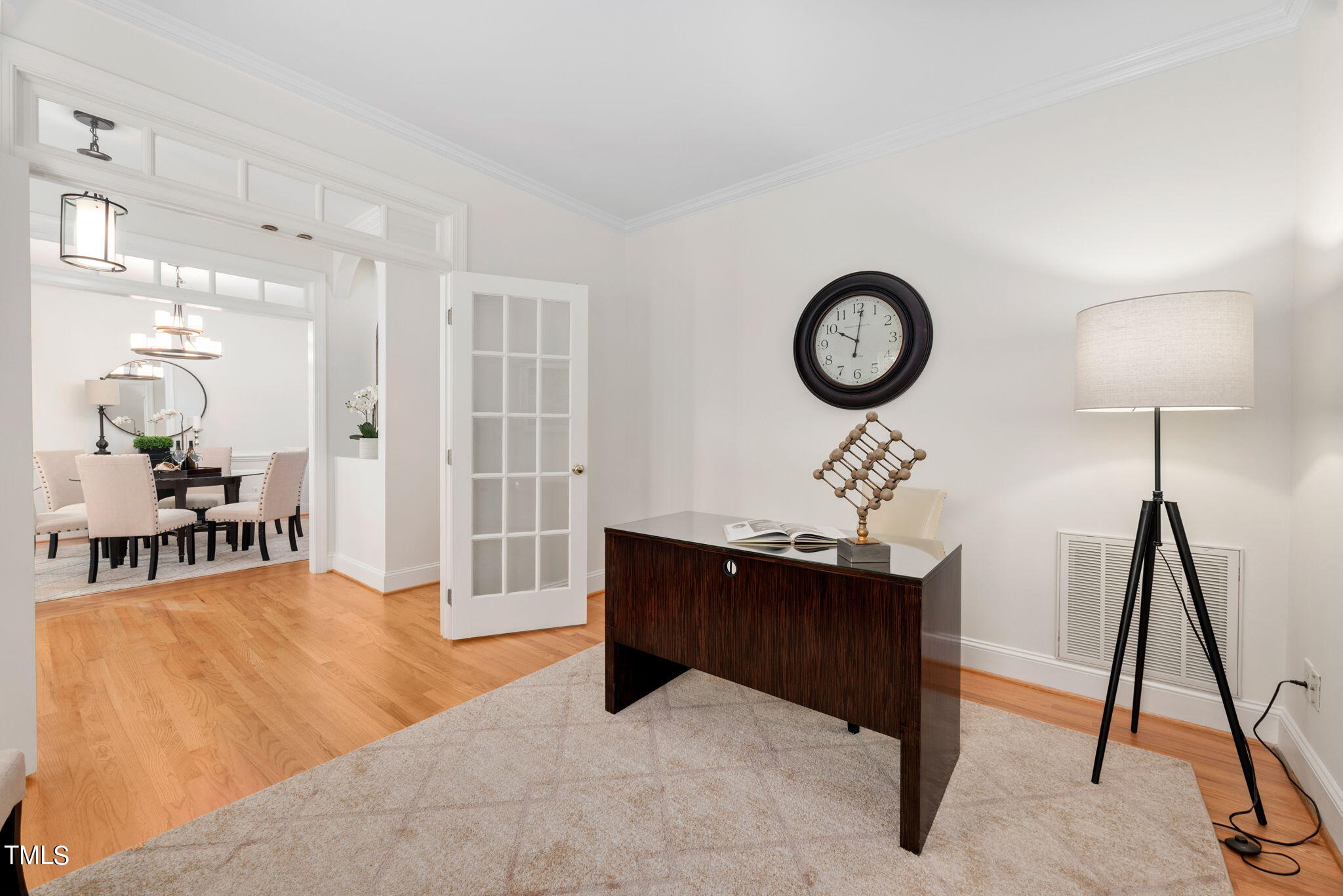 102 Robbins Reef Way