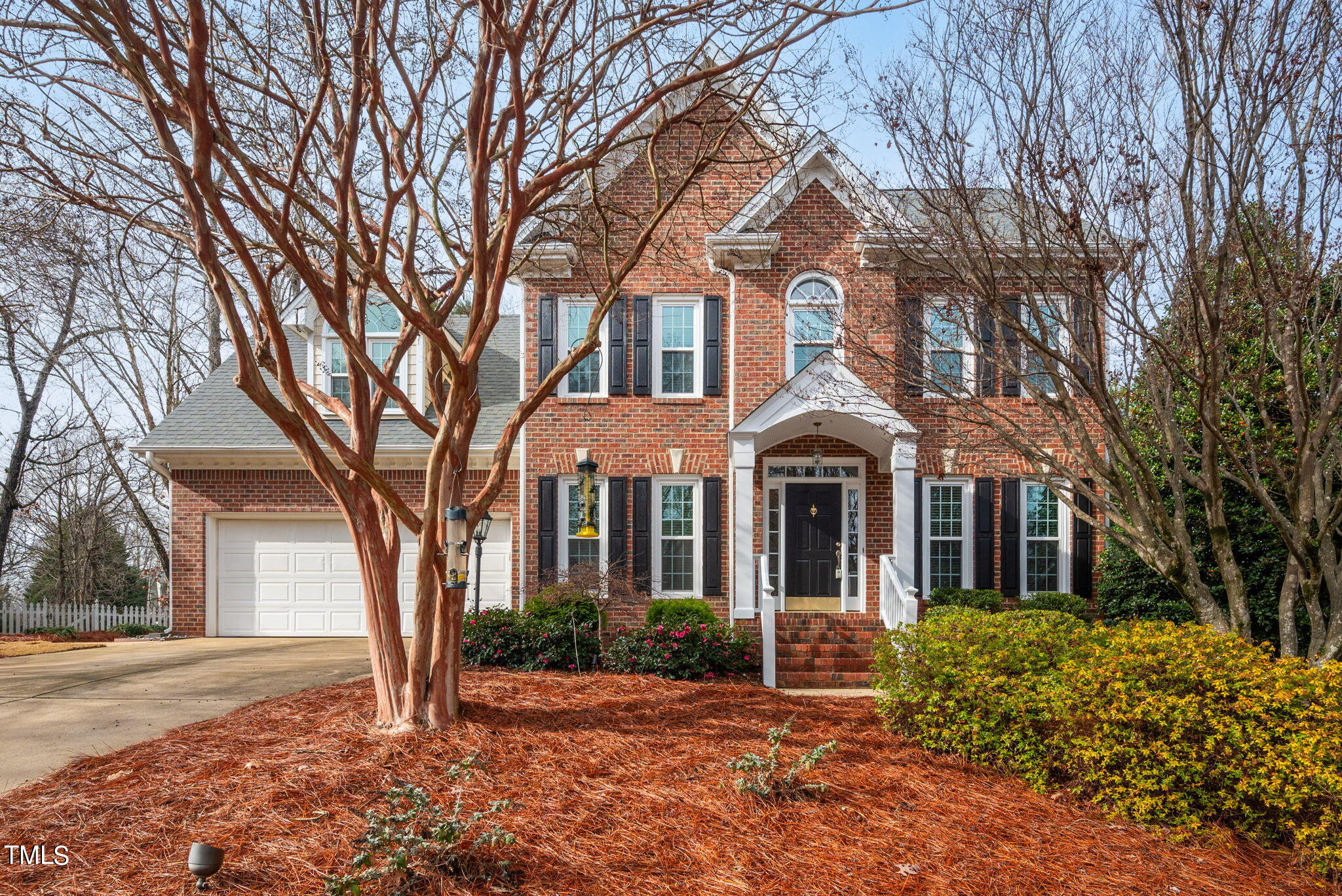 102 Robbins Reef Way