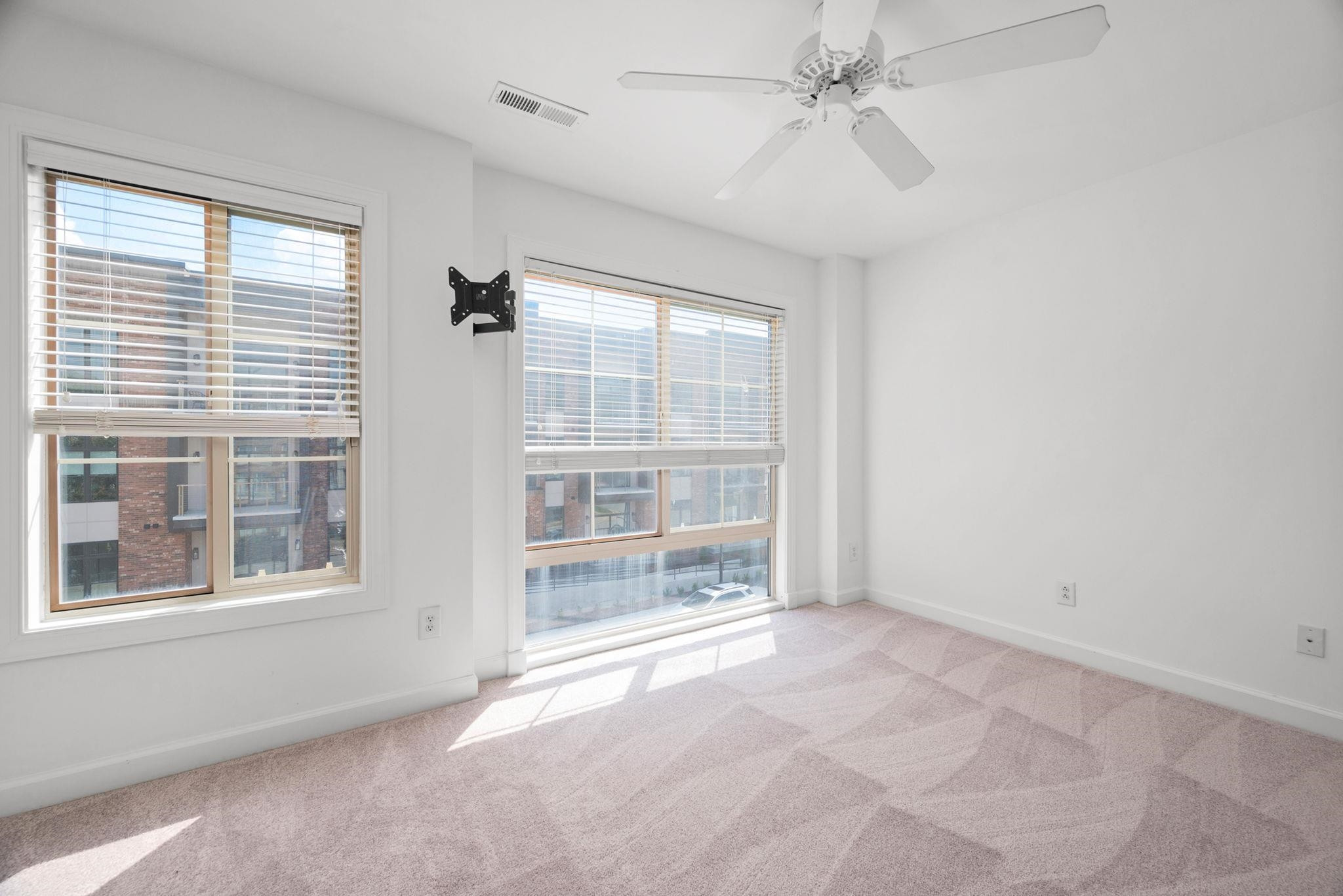 2440 Campus Shore Drive Unit: 102