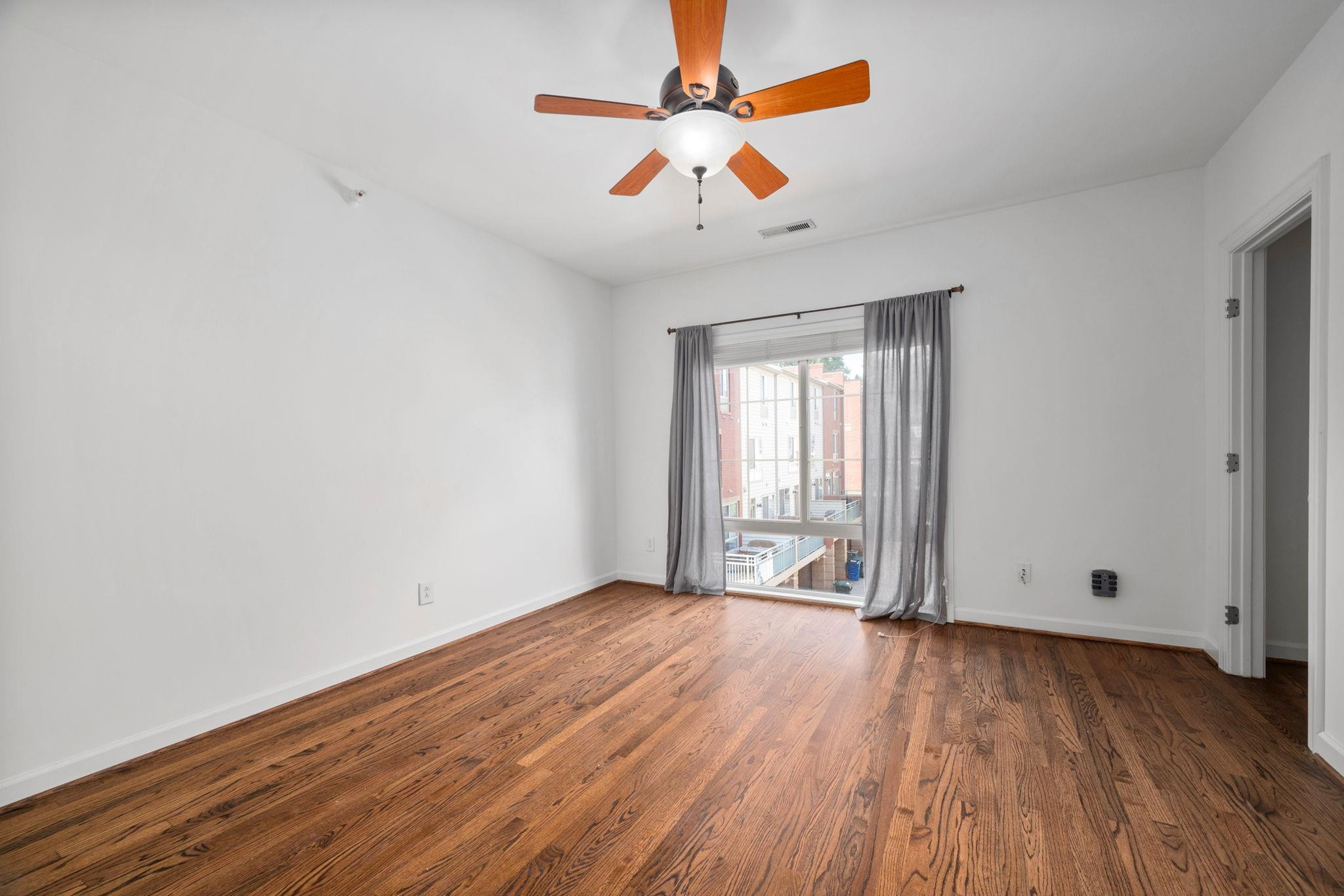 2440 Campus Shore Drive Unit: 102