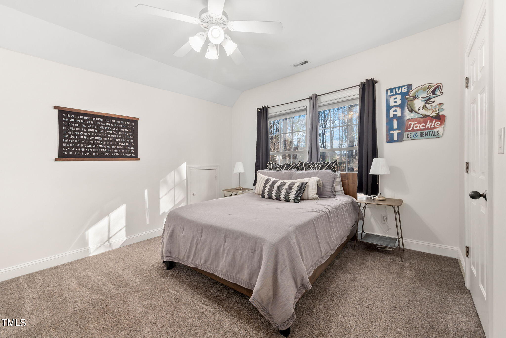 1028 Rolling Knoll Road