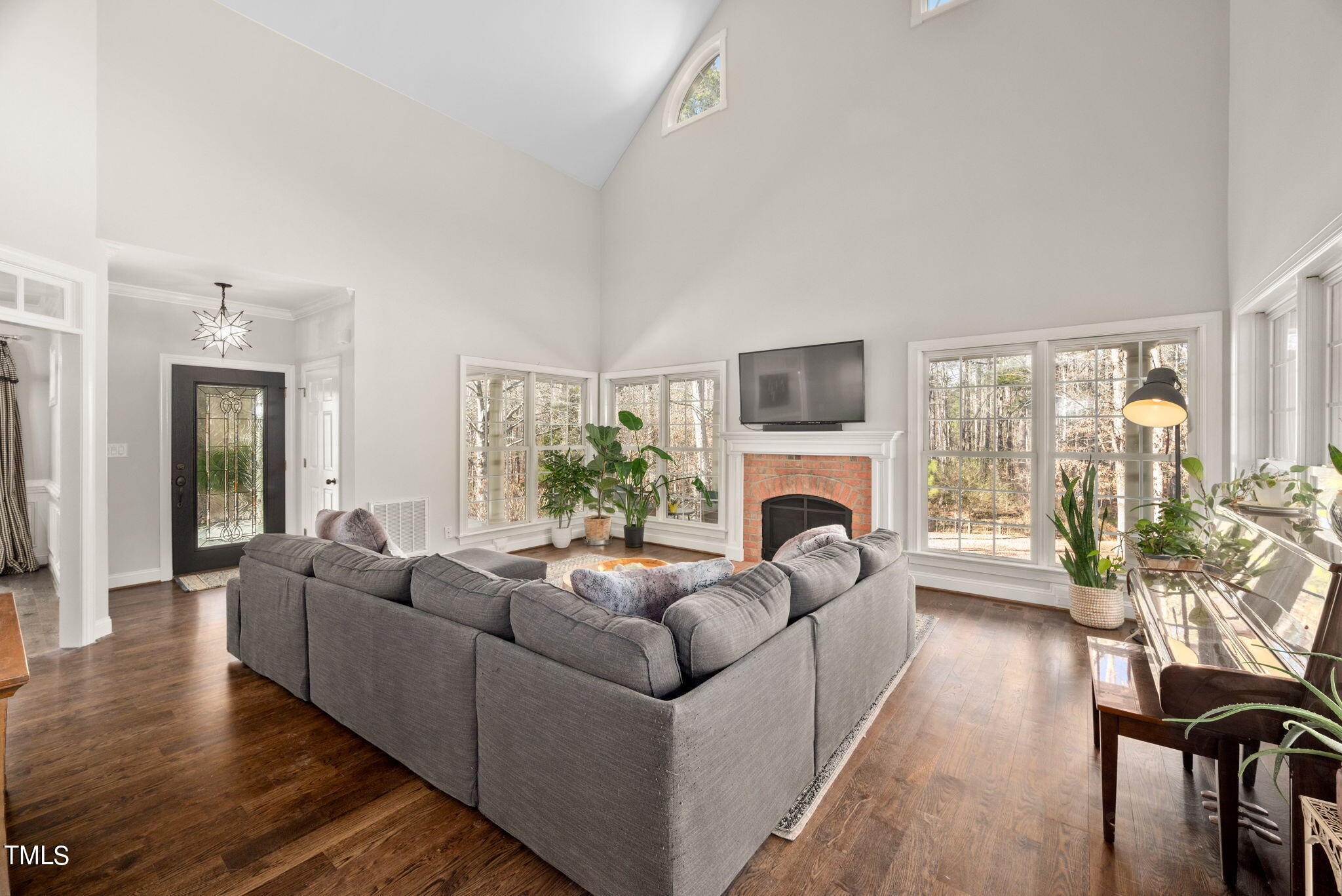 1028 Rolling Knoll Road