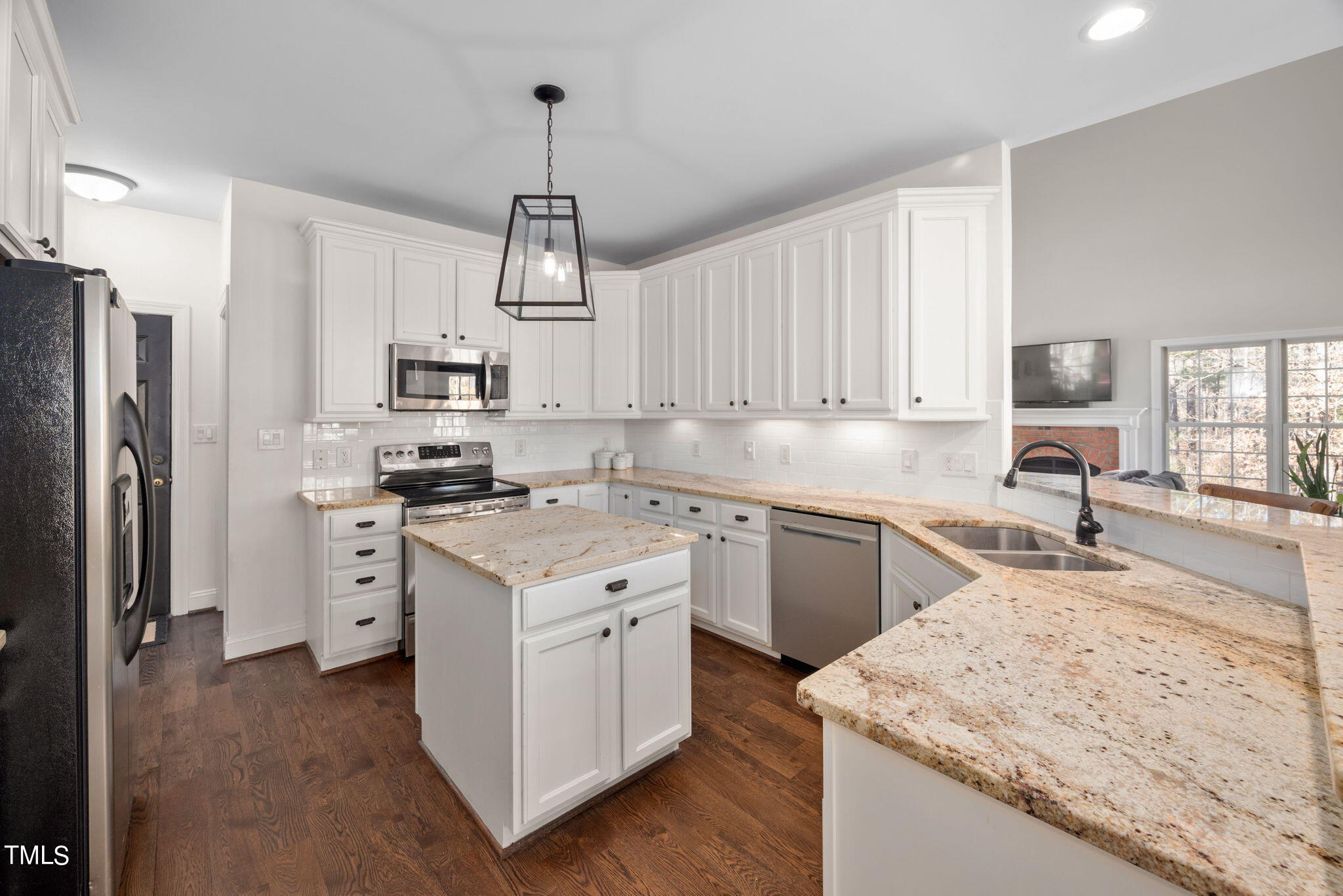 1028 Rolling Knoll Road