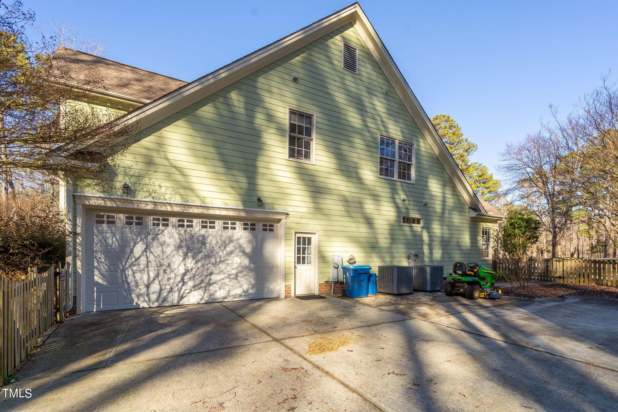 1028 Rolling Knoll Road