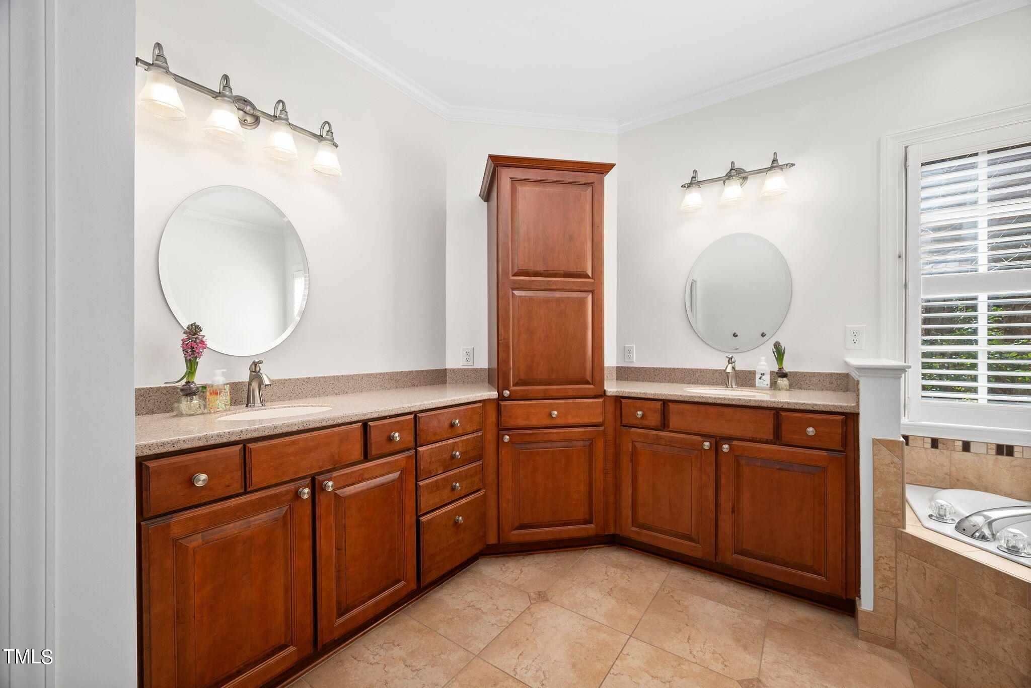 105 Lindenthal Court