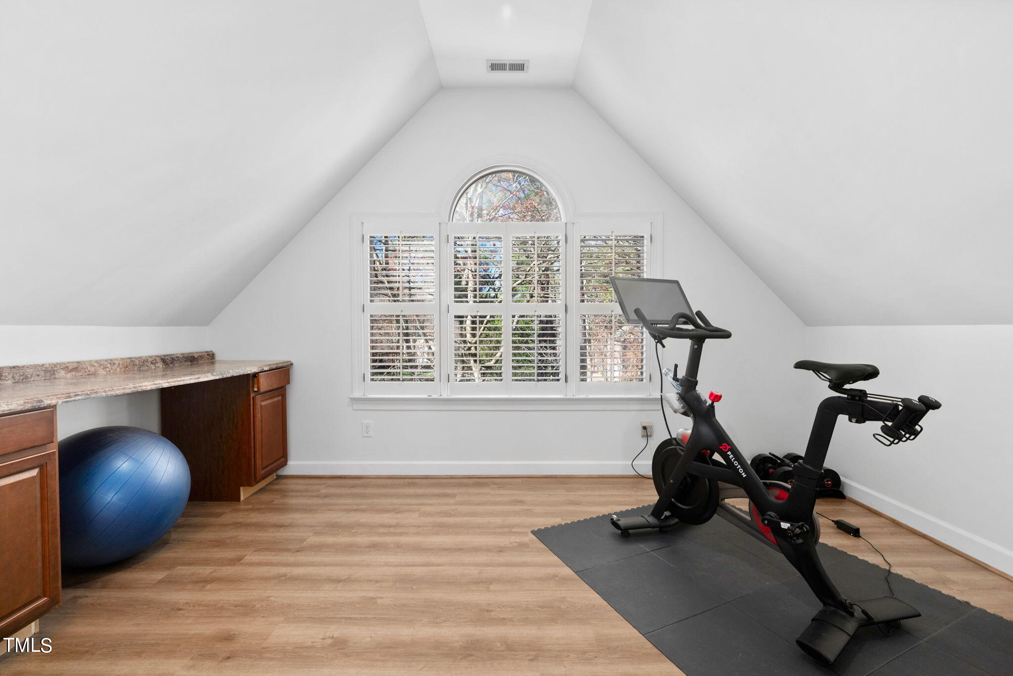 105 Lindenthal Court