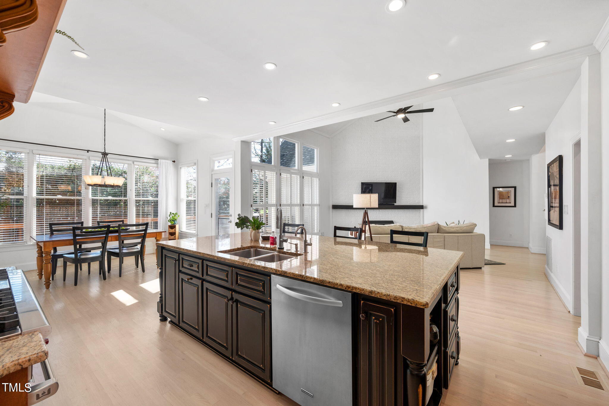 105 Lindenthal Court