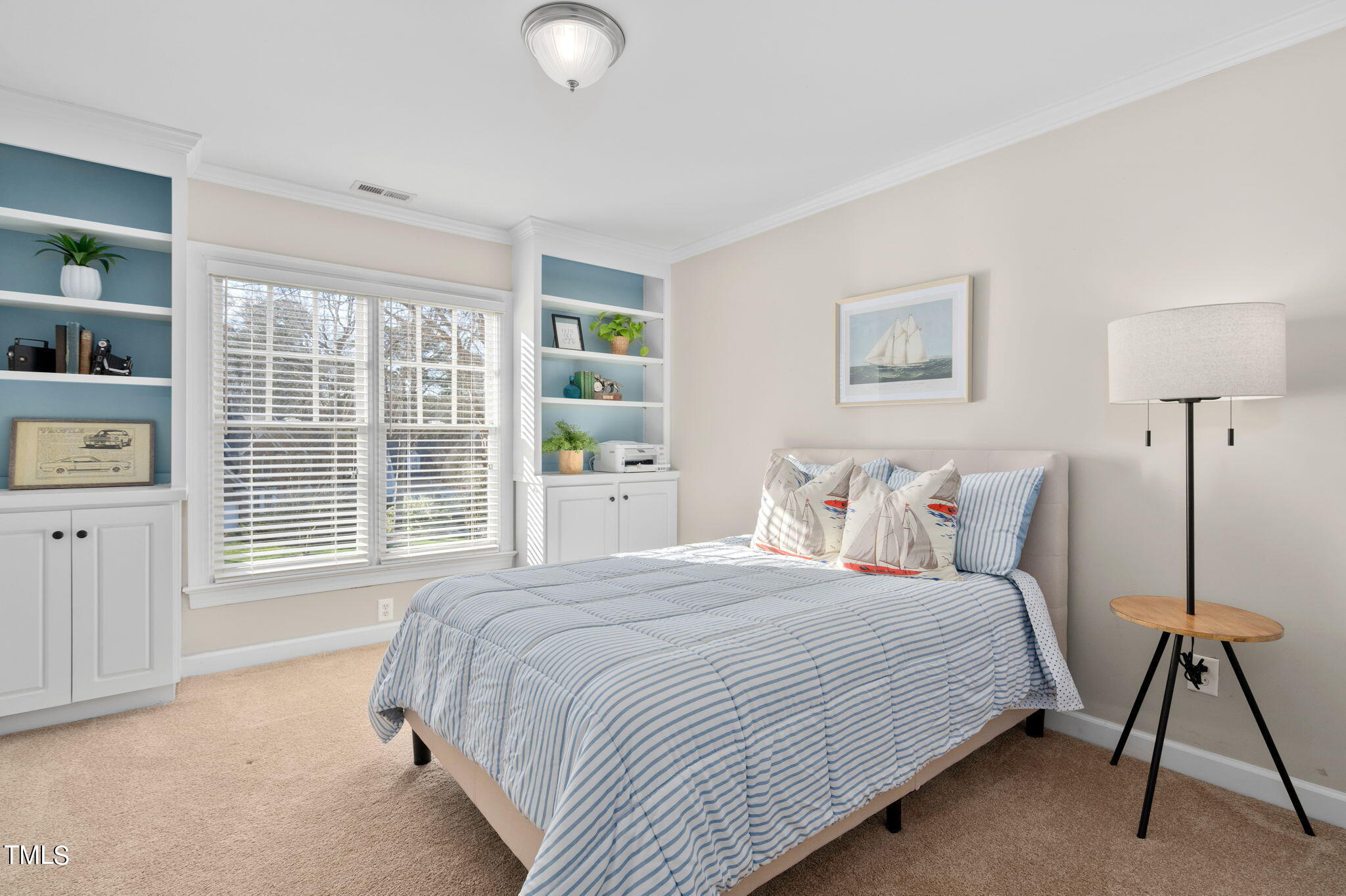 400 Lyndenbury Drive