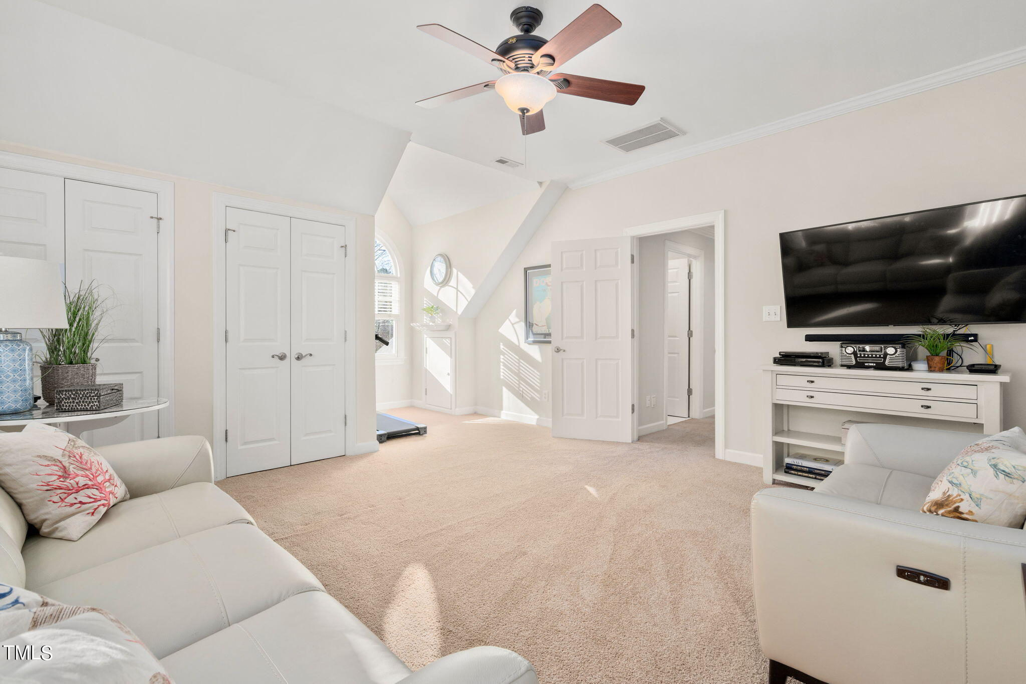 400 Lyndenbury Drive