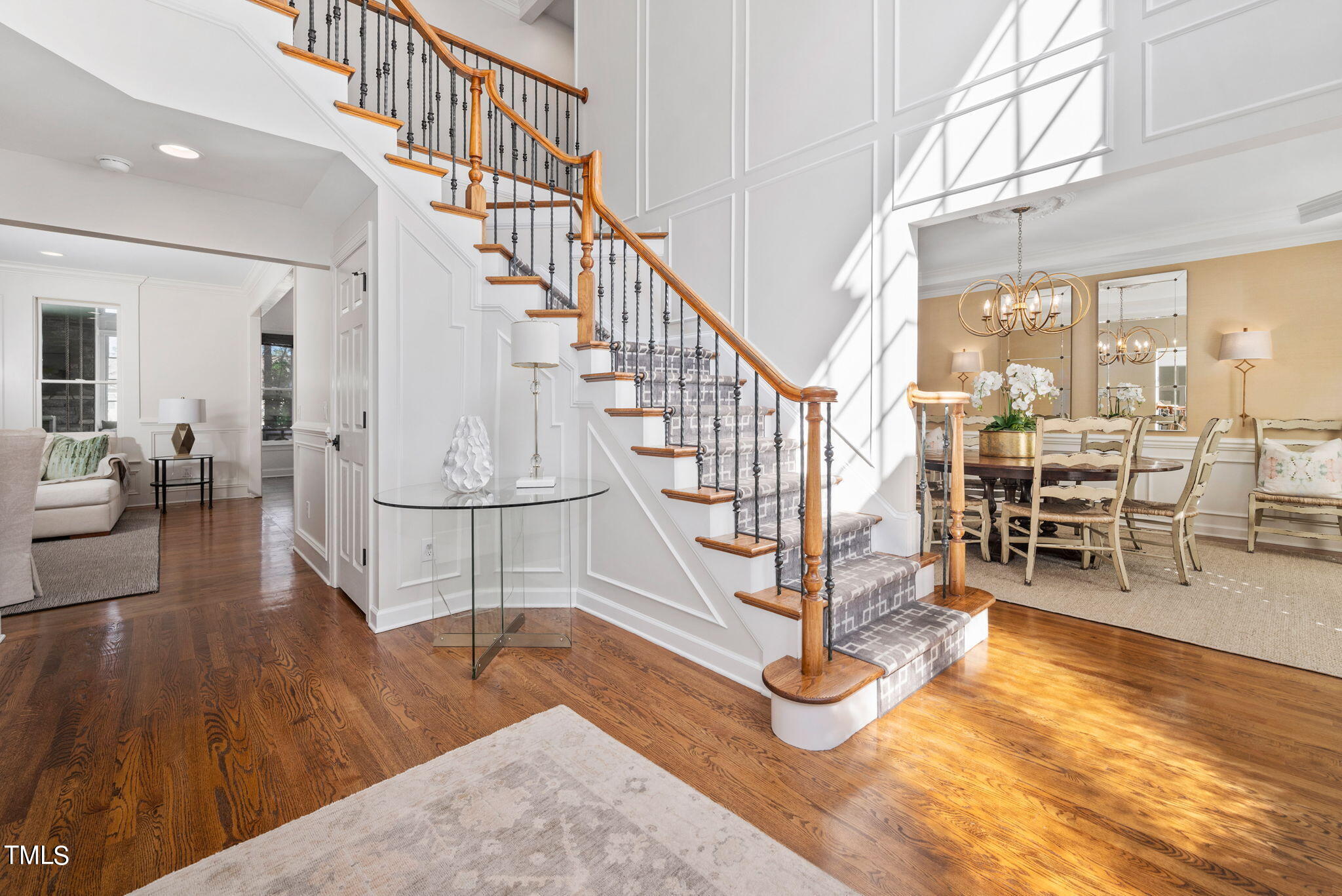 108 Caviston Way