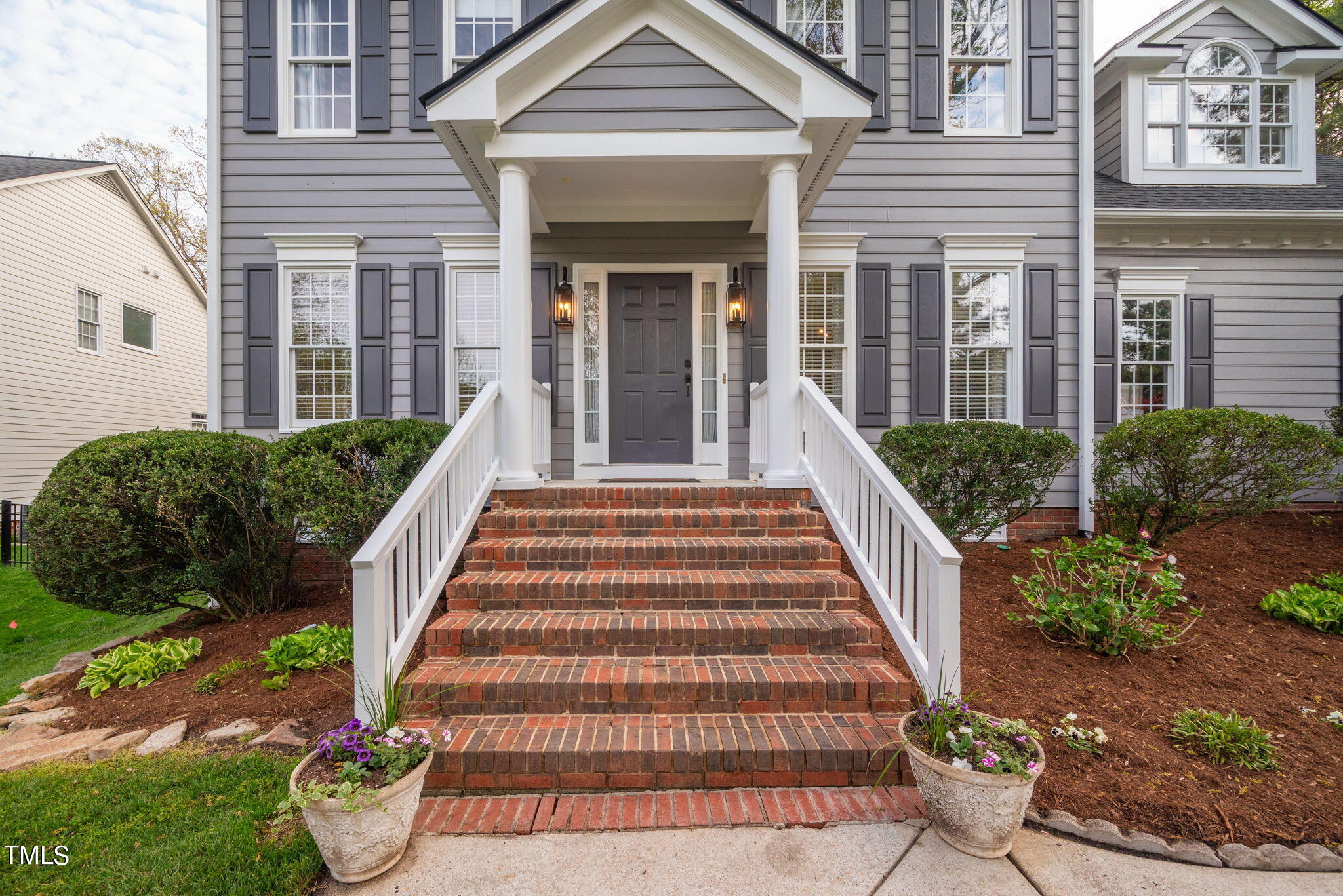 104 Dallavia Court