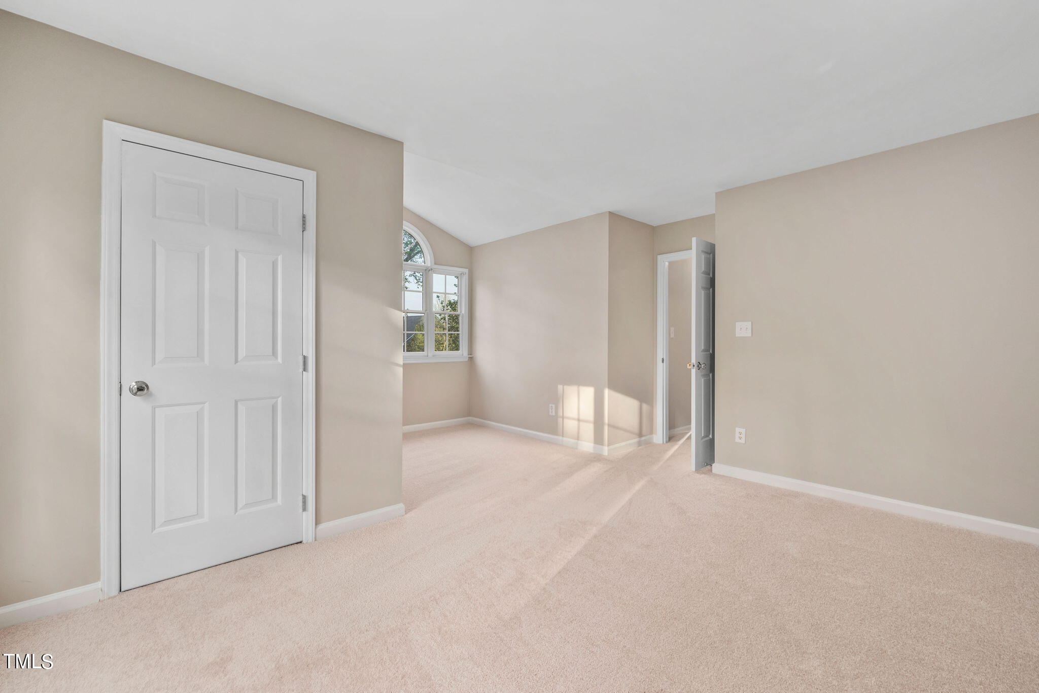 104 Dallavia Court