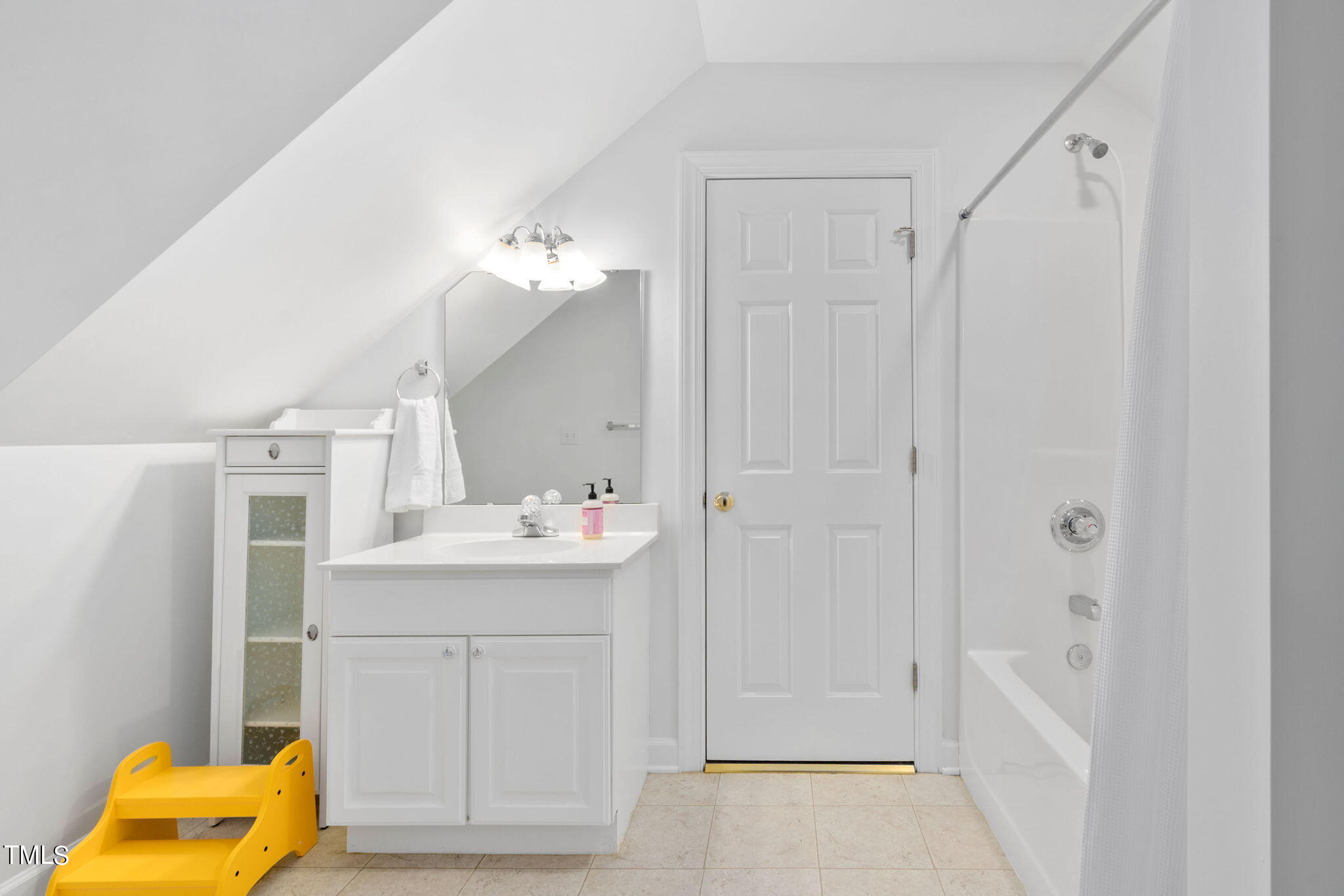 100 Fern Berry Court