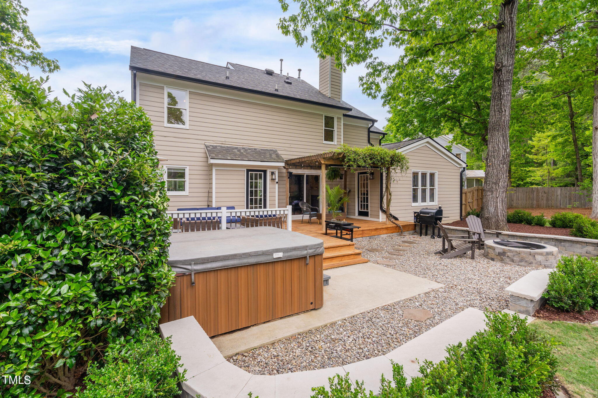 106 Ivy Hollow Court