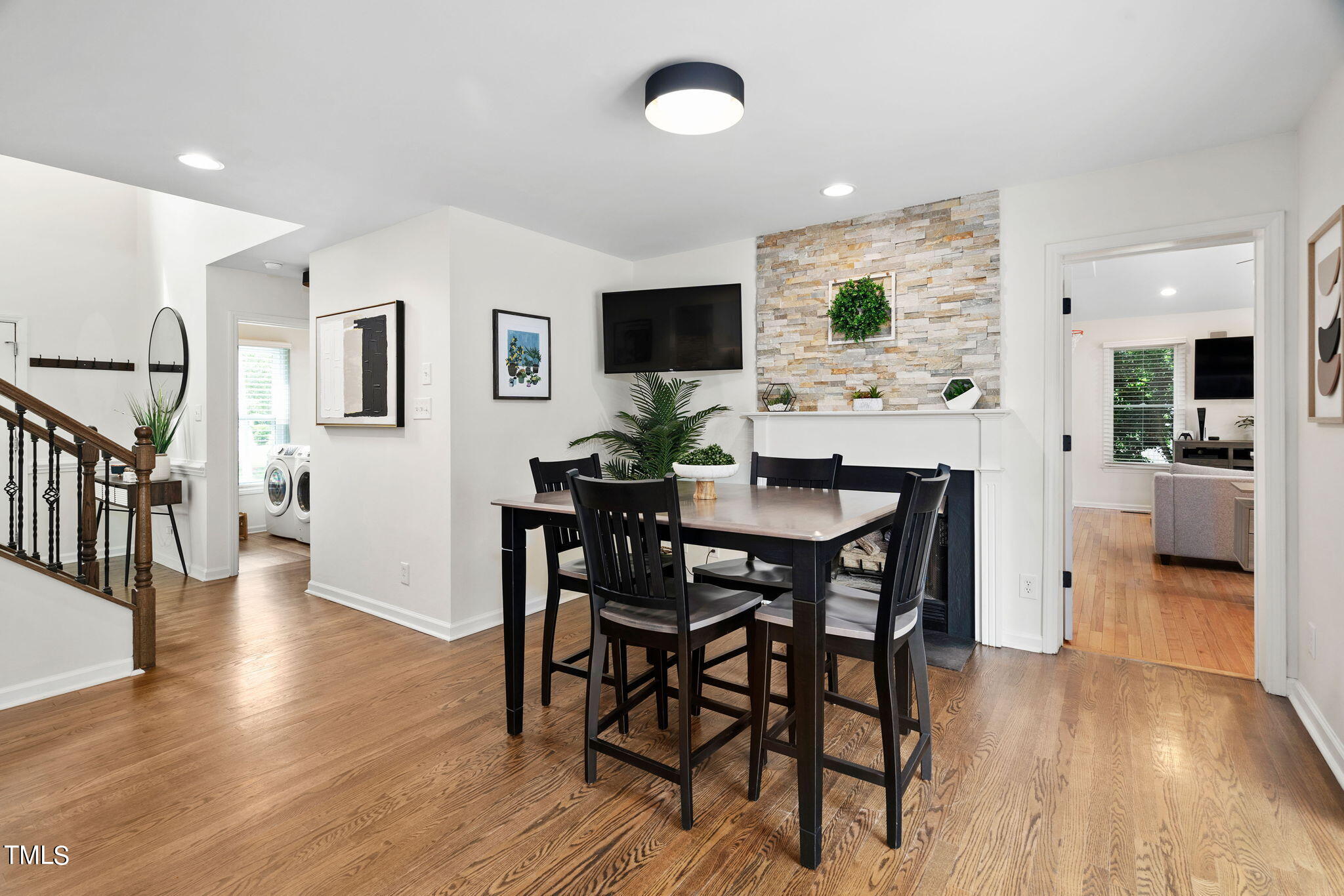 106 Ivy Hollow Court