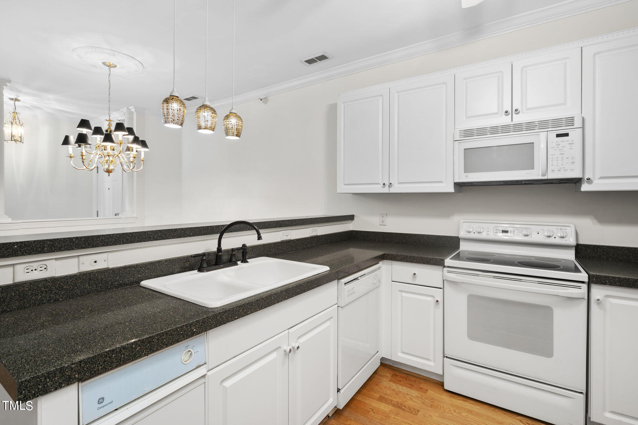 1031 Kelton Cottage Way
