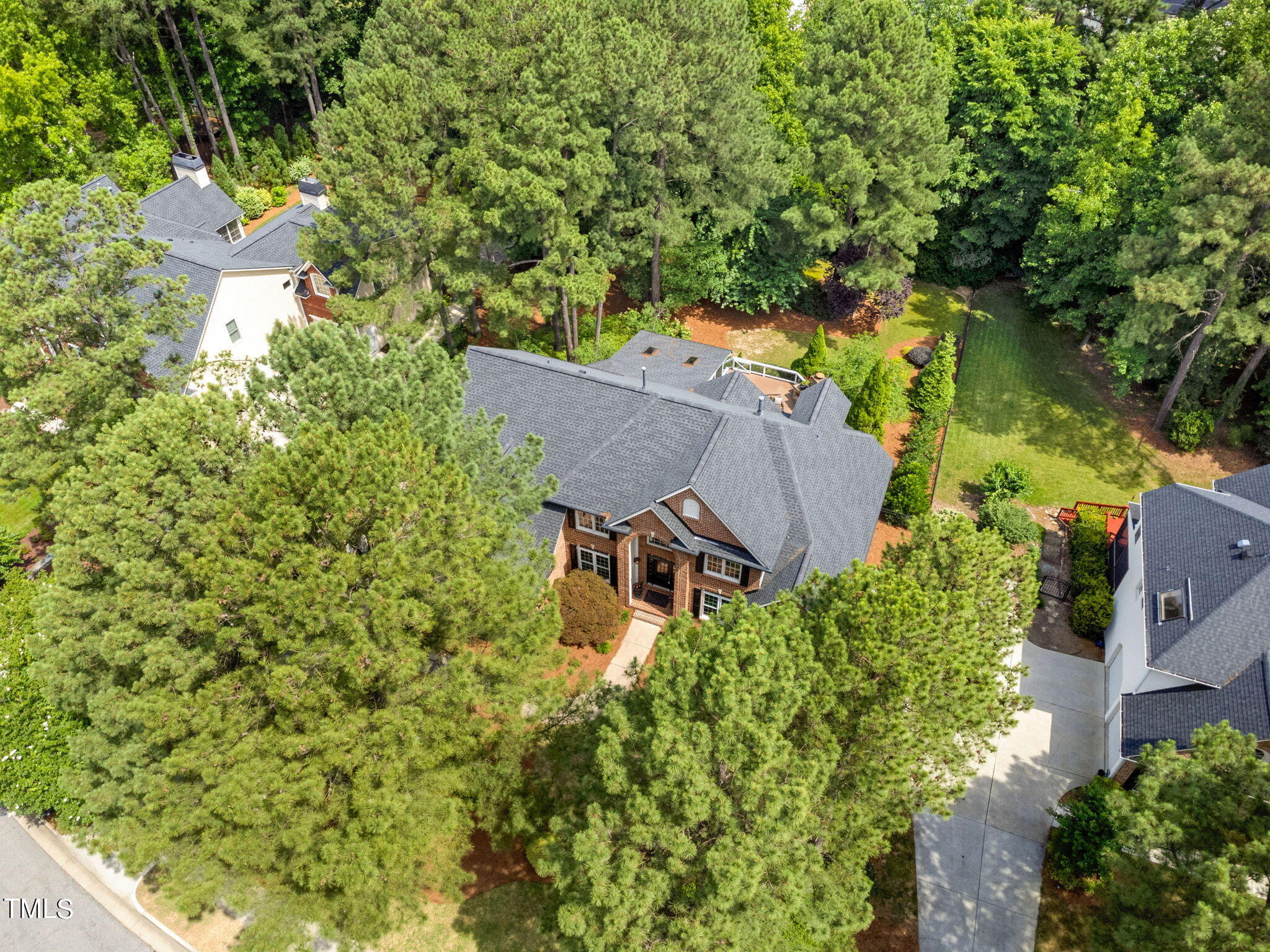106 Caviston Way