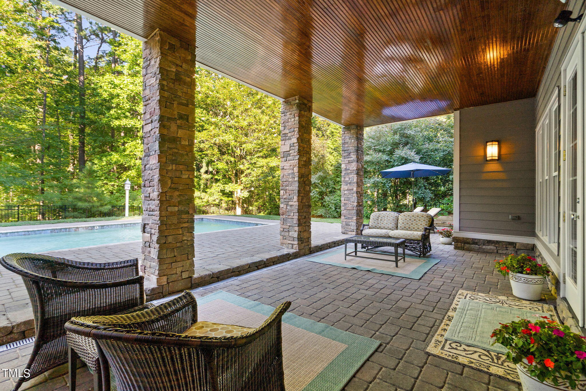 6825 Palaver Lane