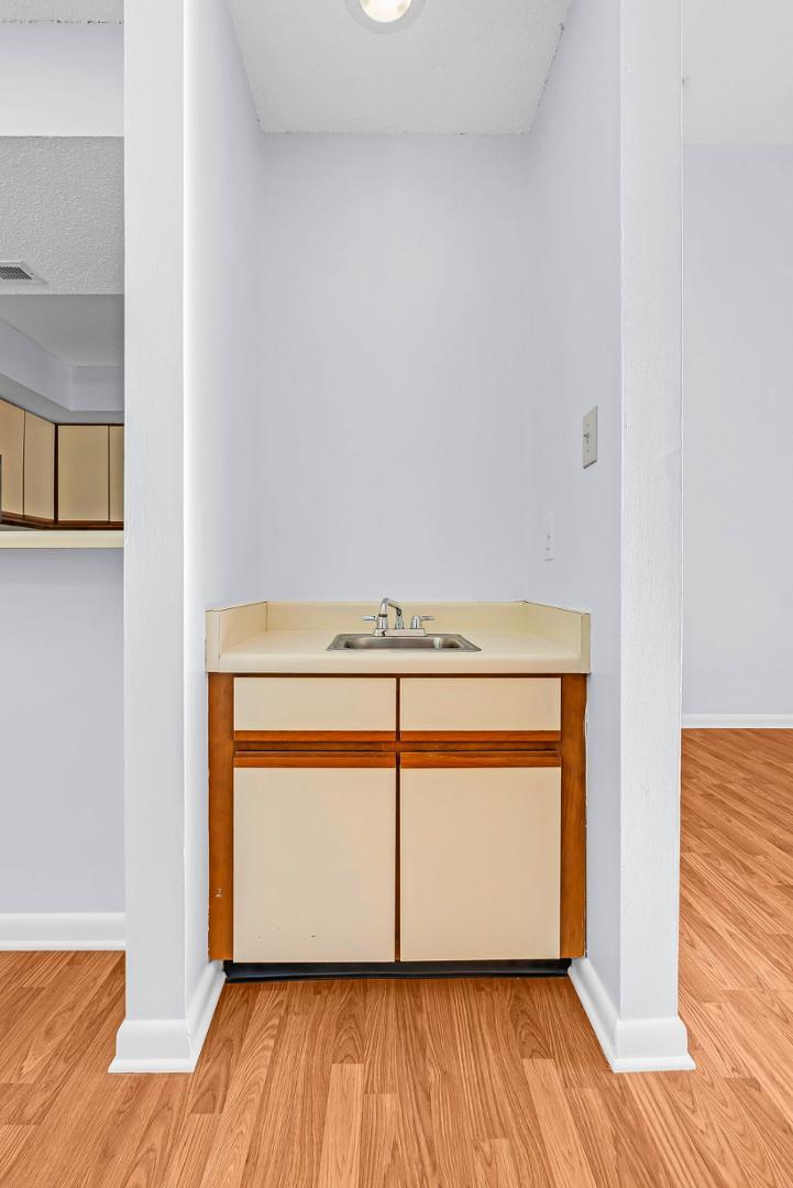 116 Manhattan Court