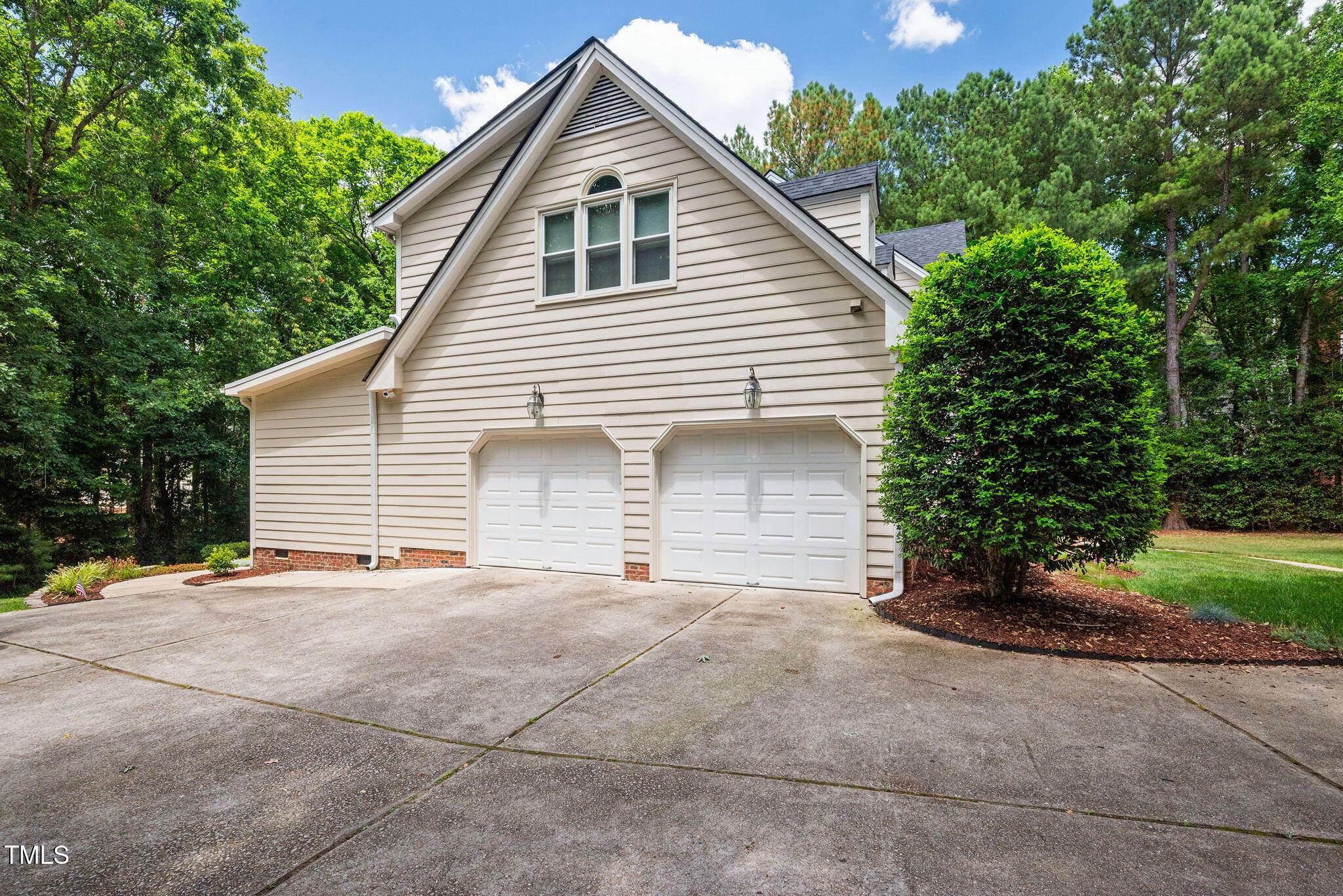 122 Draymore Way