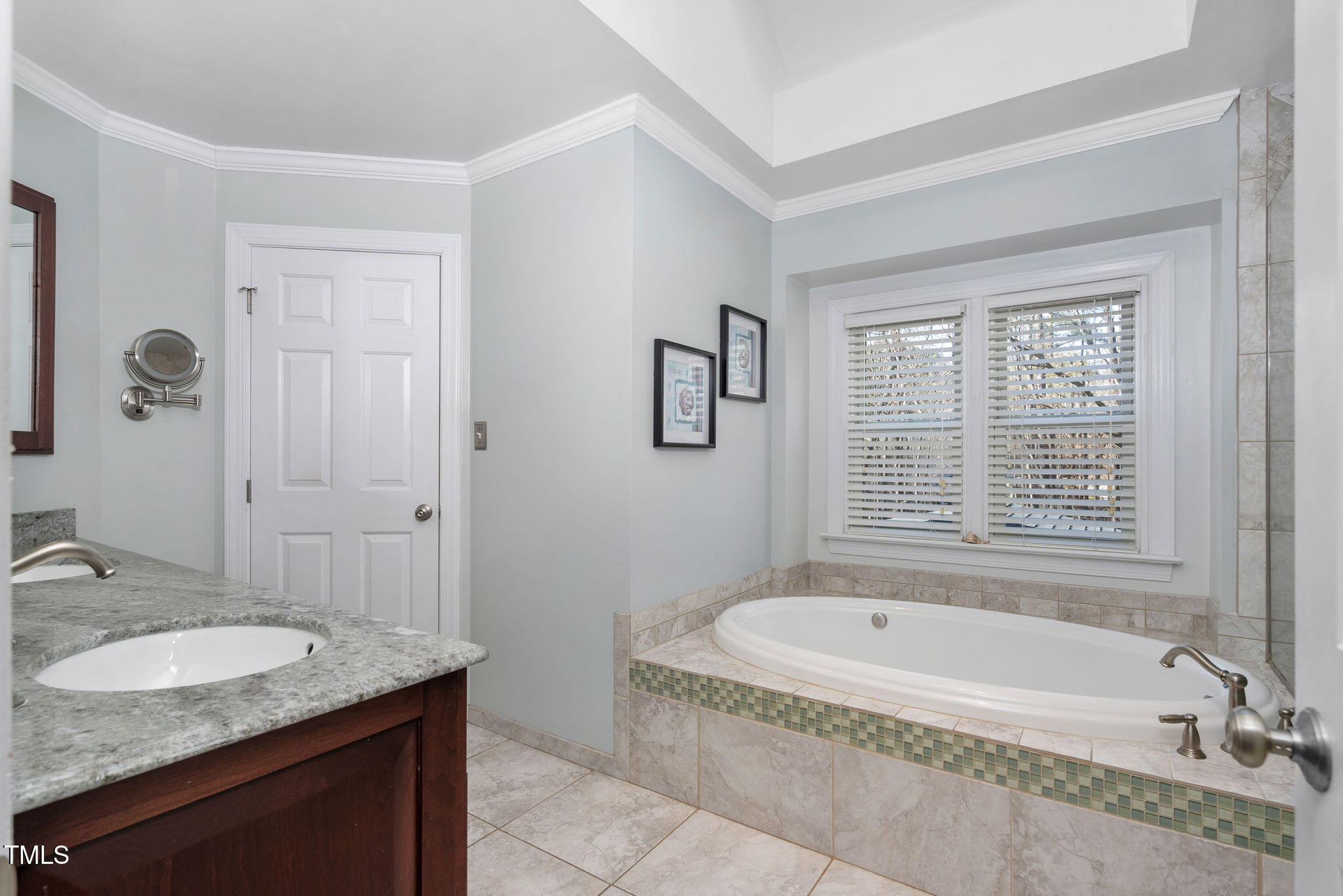 122 Draymore Way