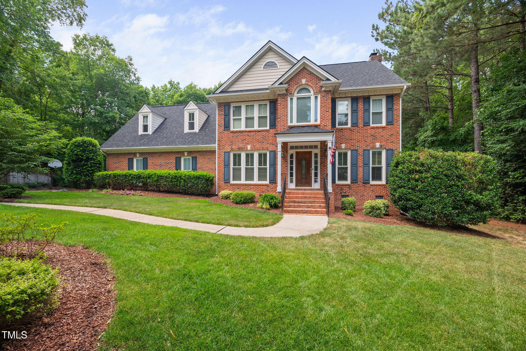 122 Draymore Way