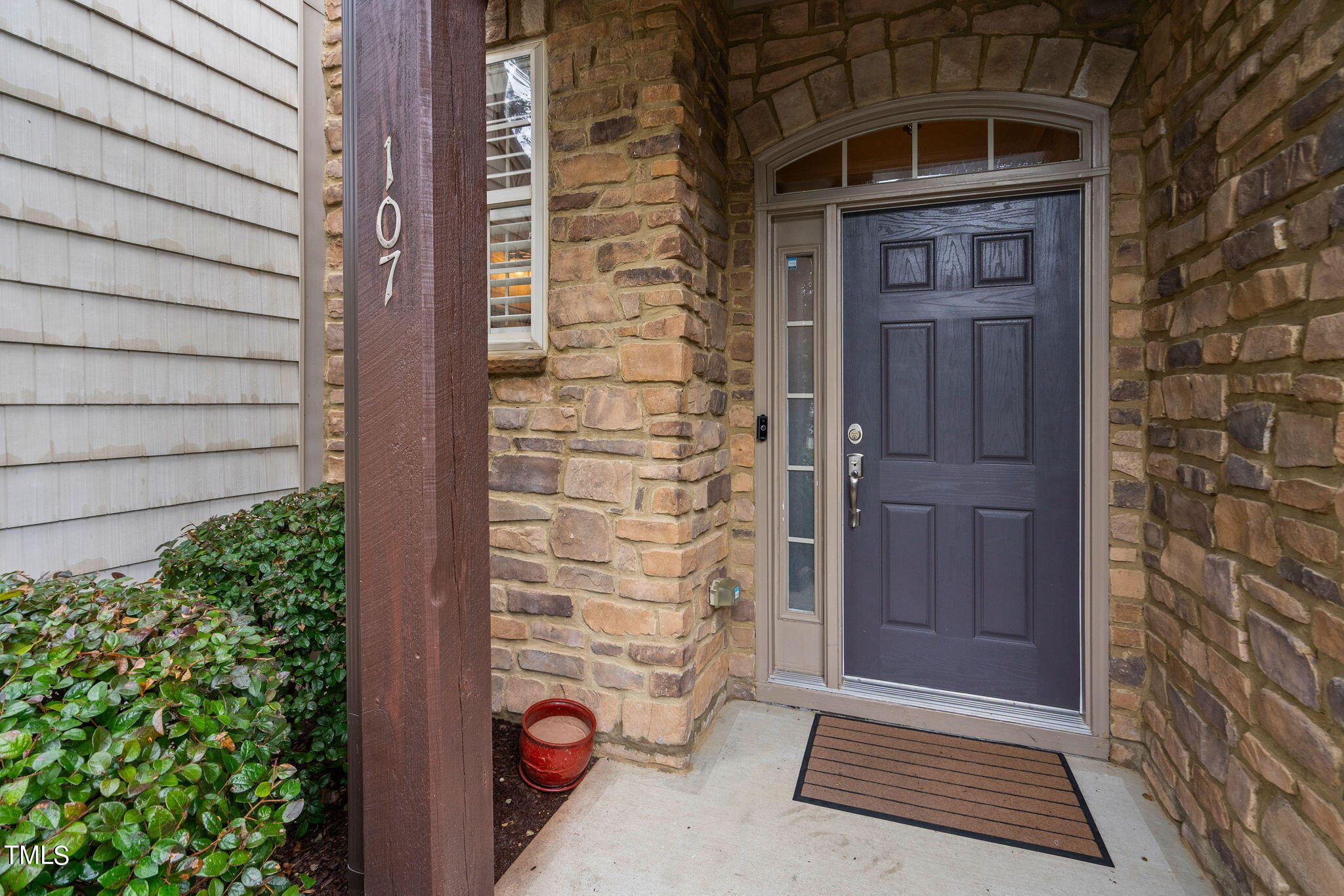 107 Sunstone Drive