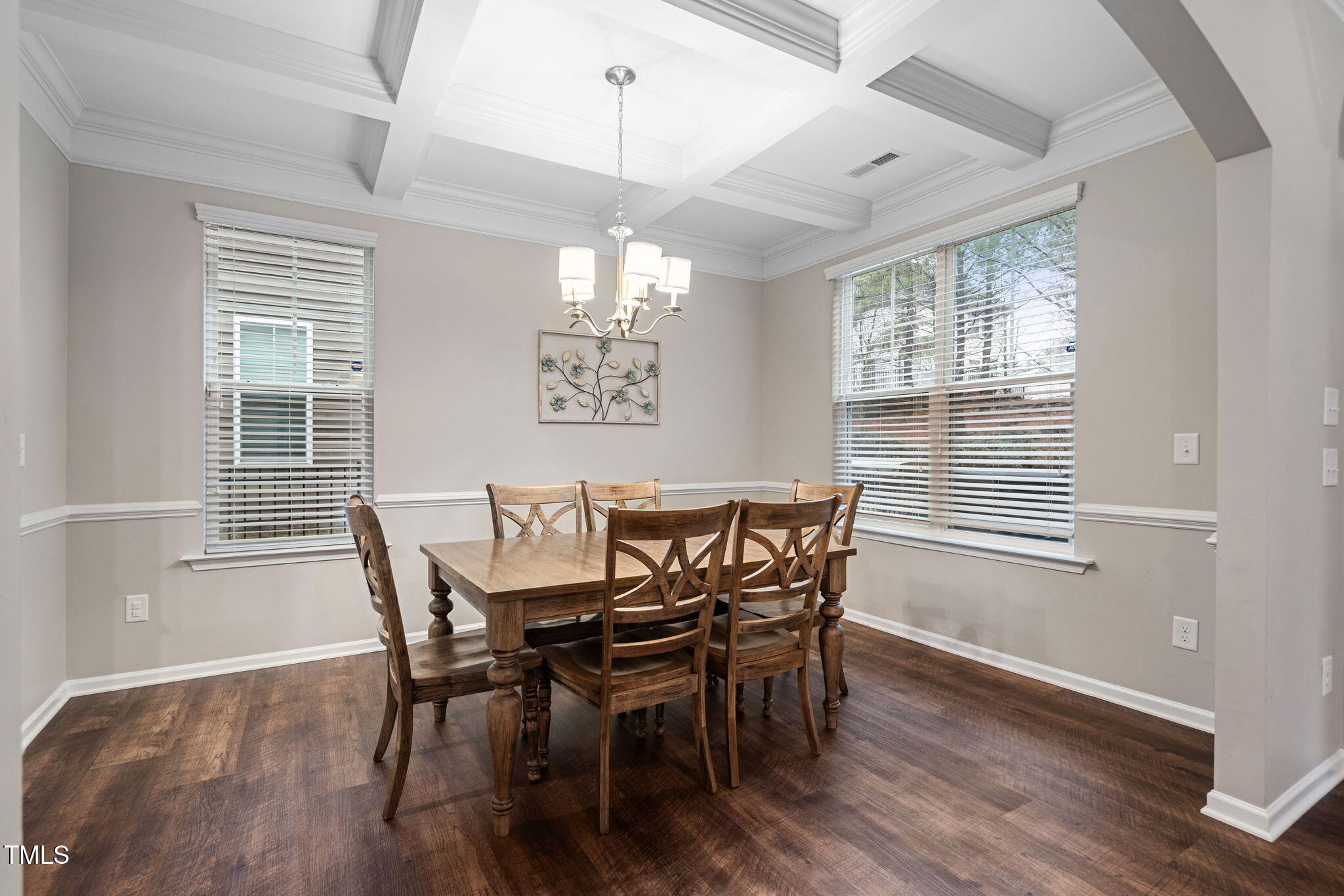 2518 Magnolia Tree Lane