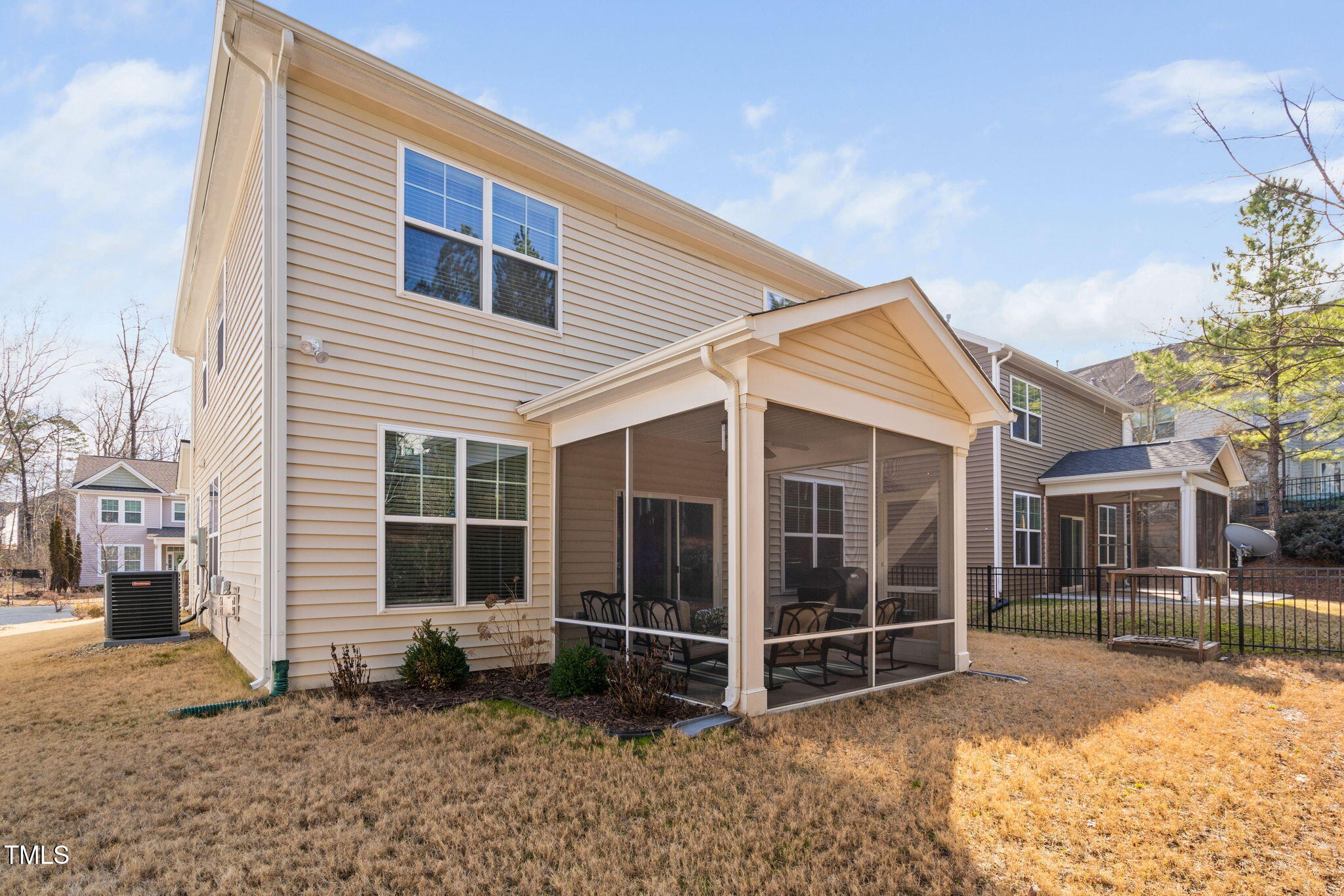 2518 Magnolia Tree Lane