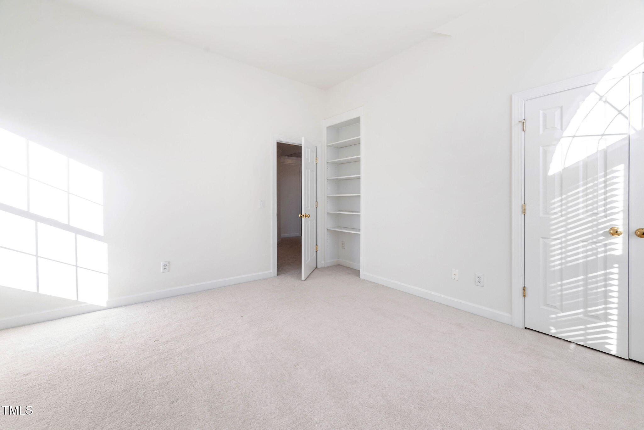 601 Walcott Way
