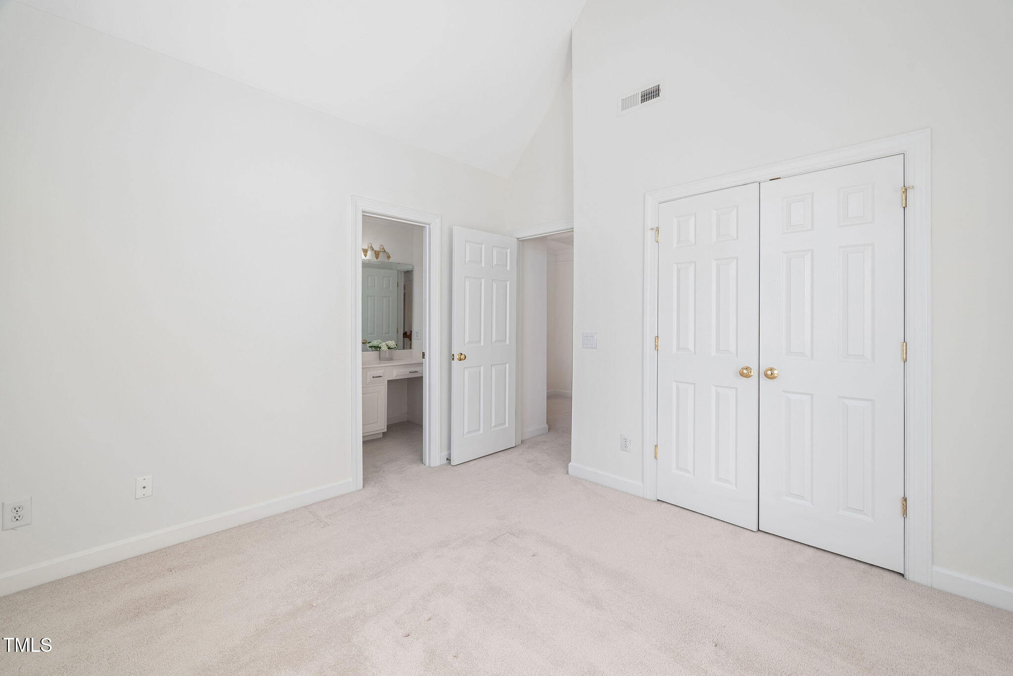601 Walcott Way