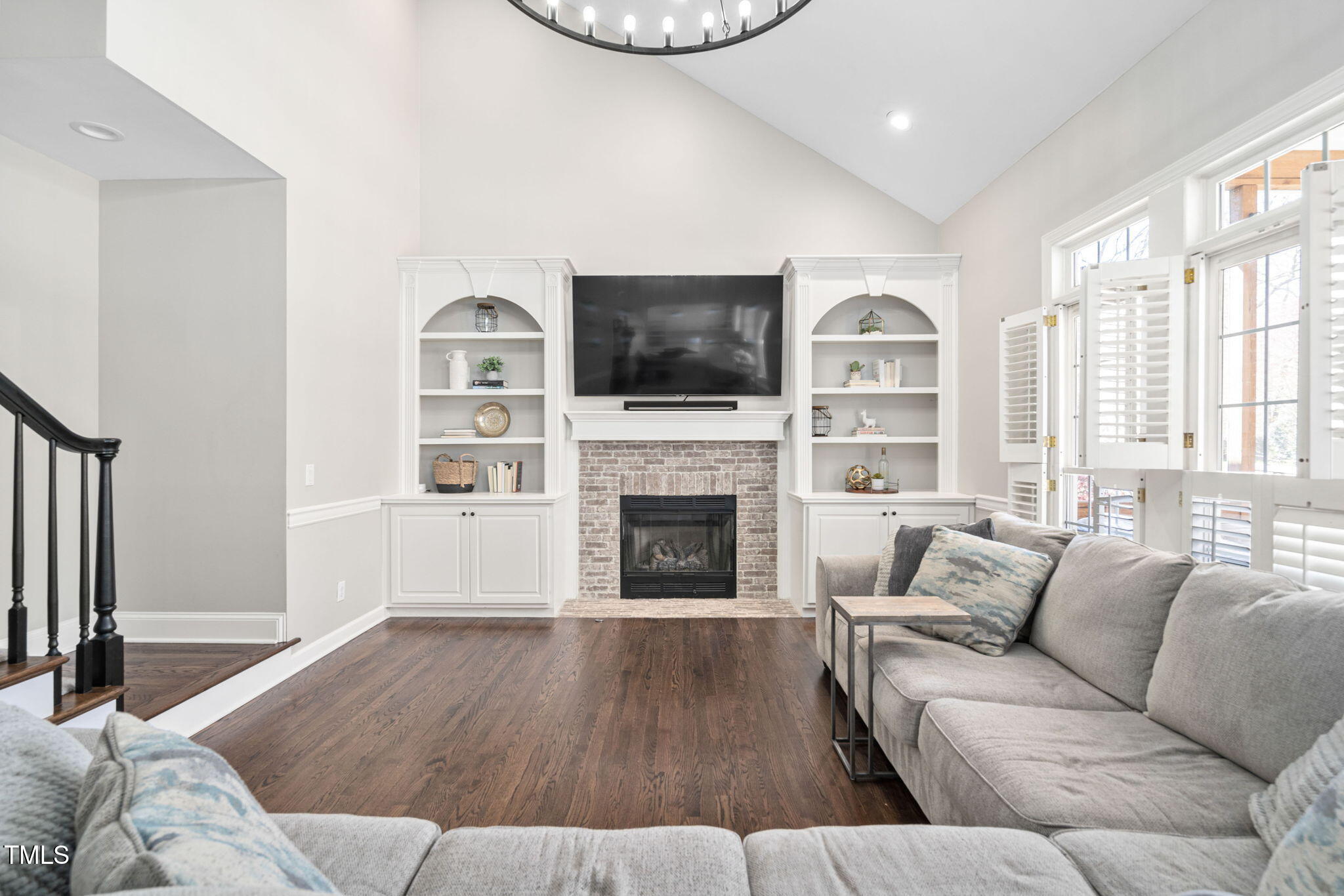 101 Listokin Court