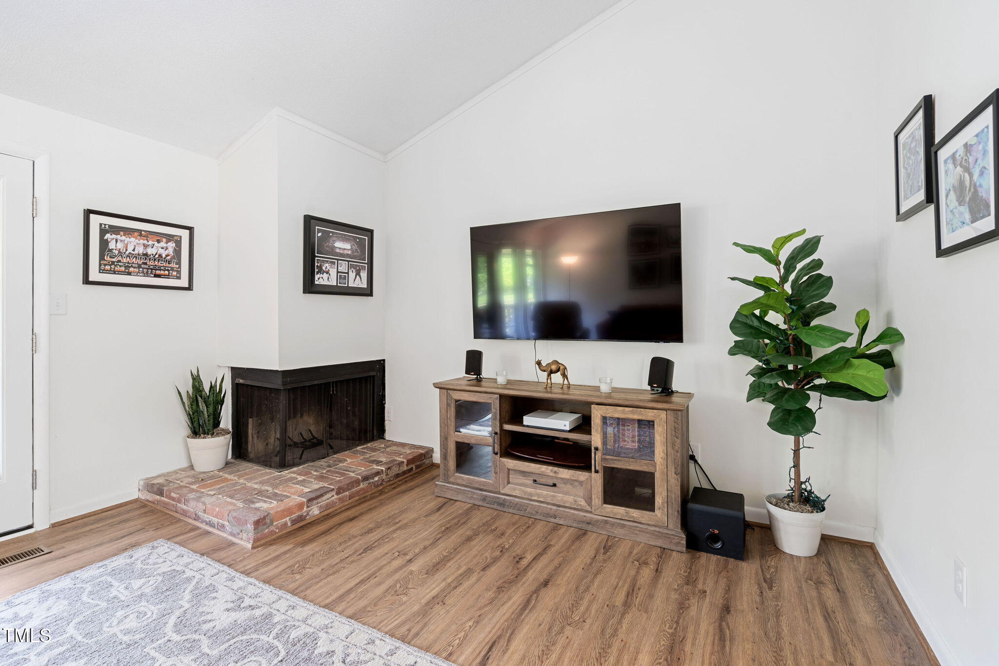 1504 Oak Tree Drive