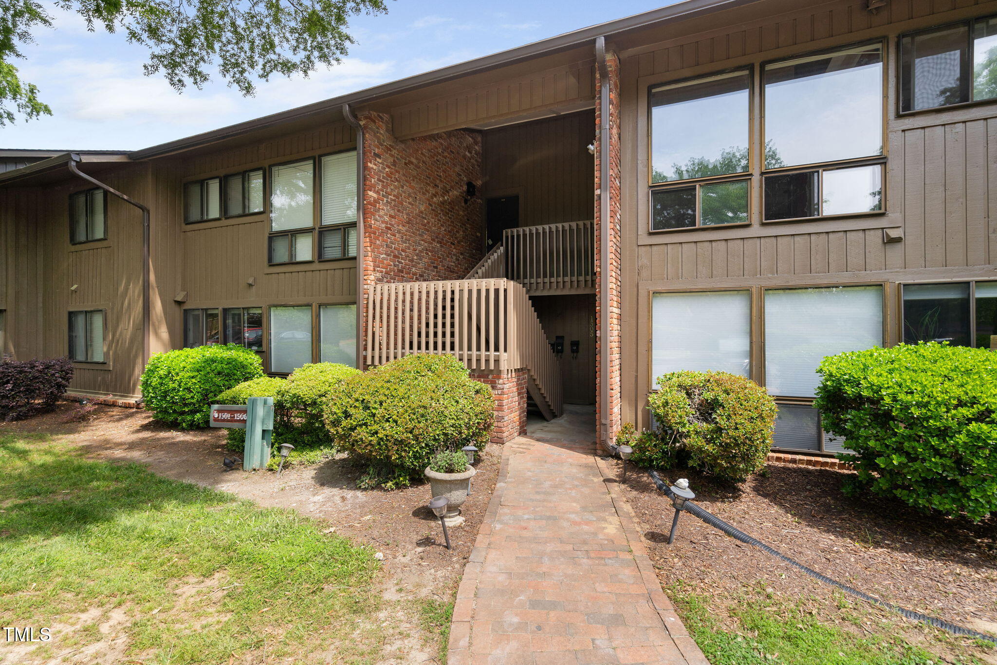 1504 Oak Tree Drive