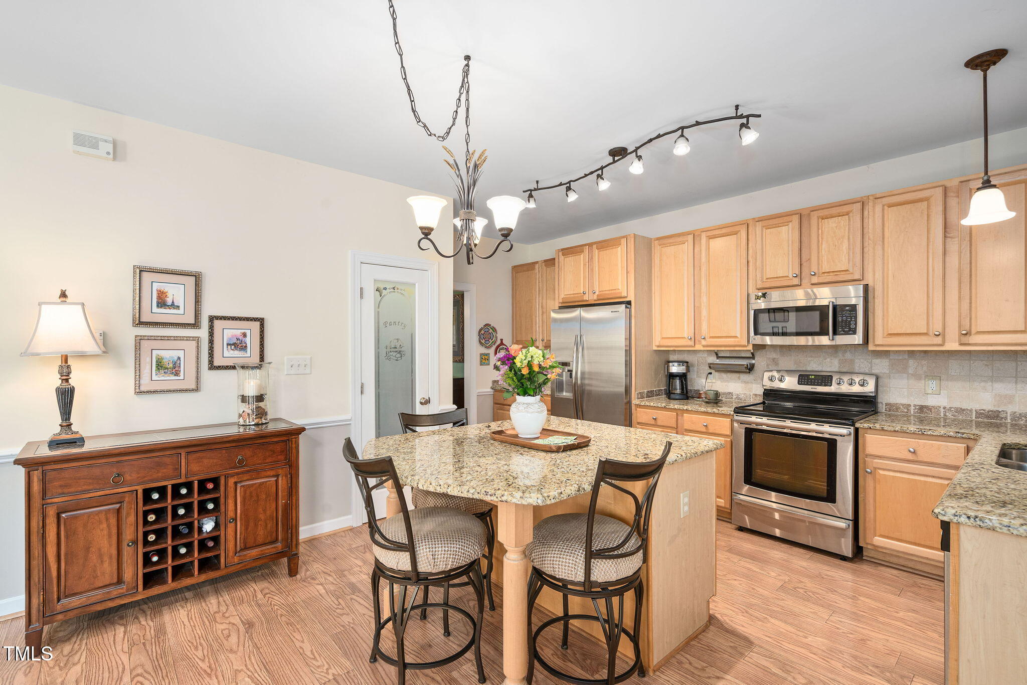 210 Presidents Walk Lane