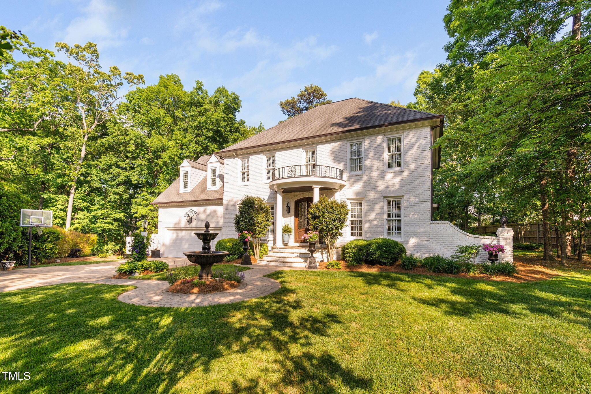 106 Clendenen Court