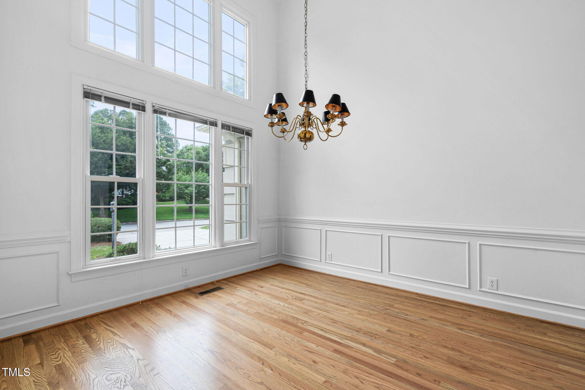 101 Deerwalk Court