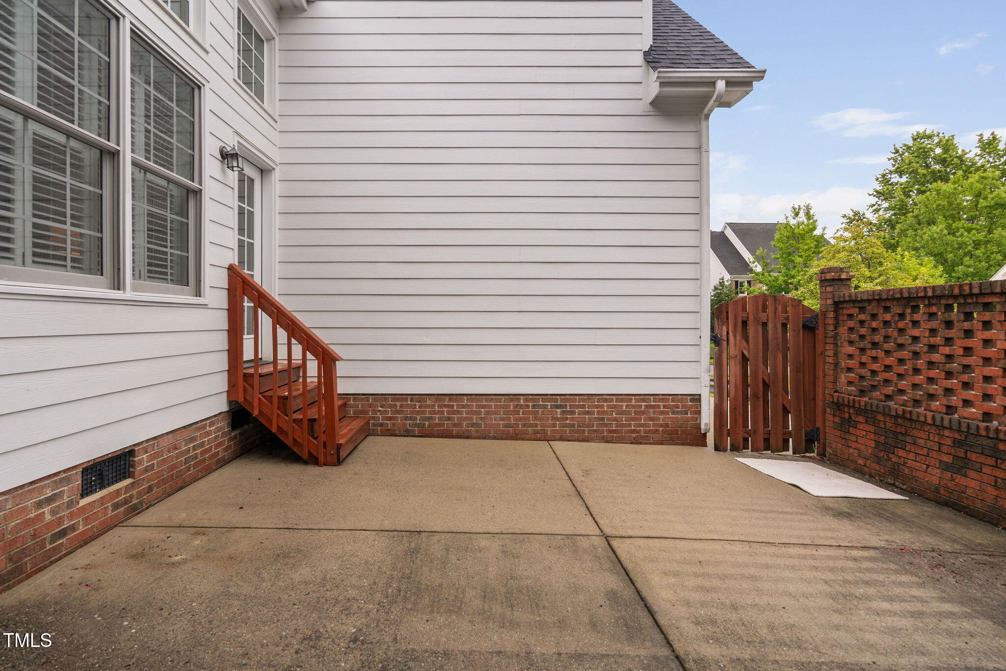 111 Laurel Wreath Lane