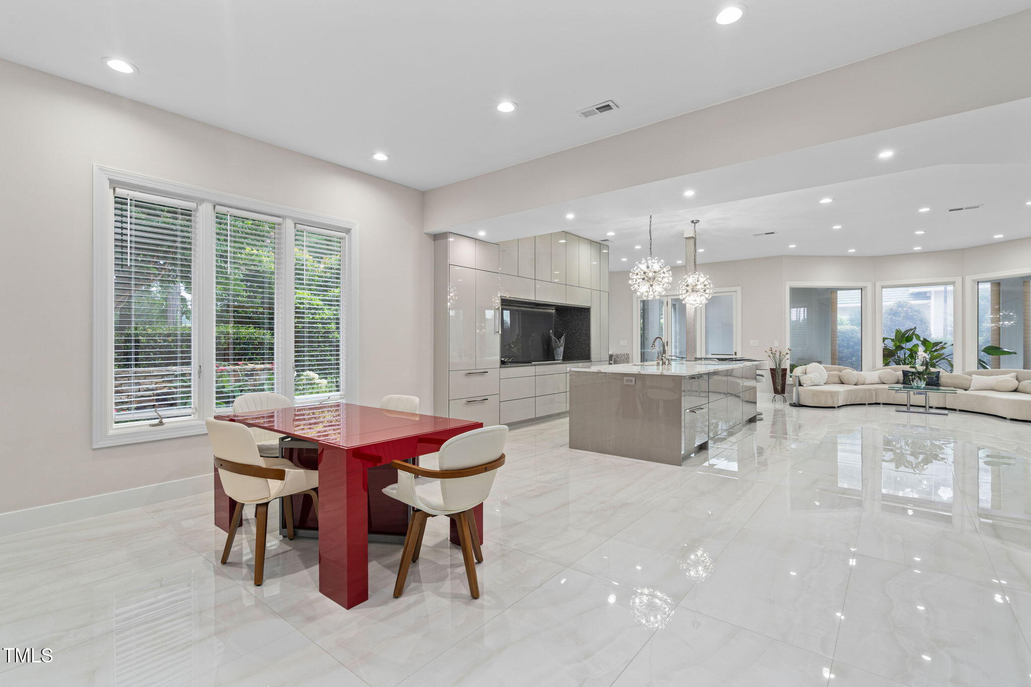 915 Crabtree Crossing Parkway