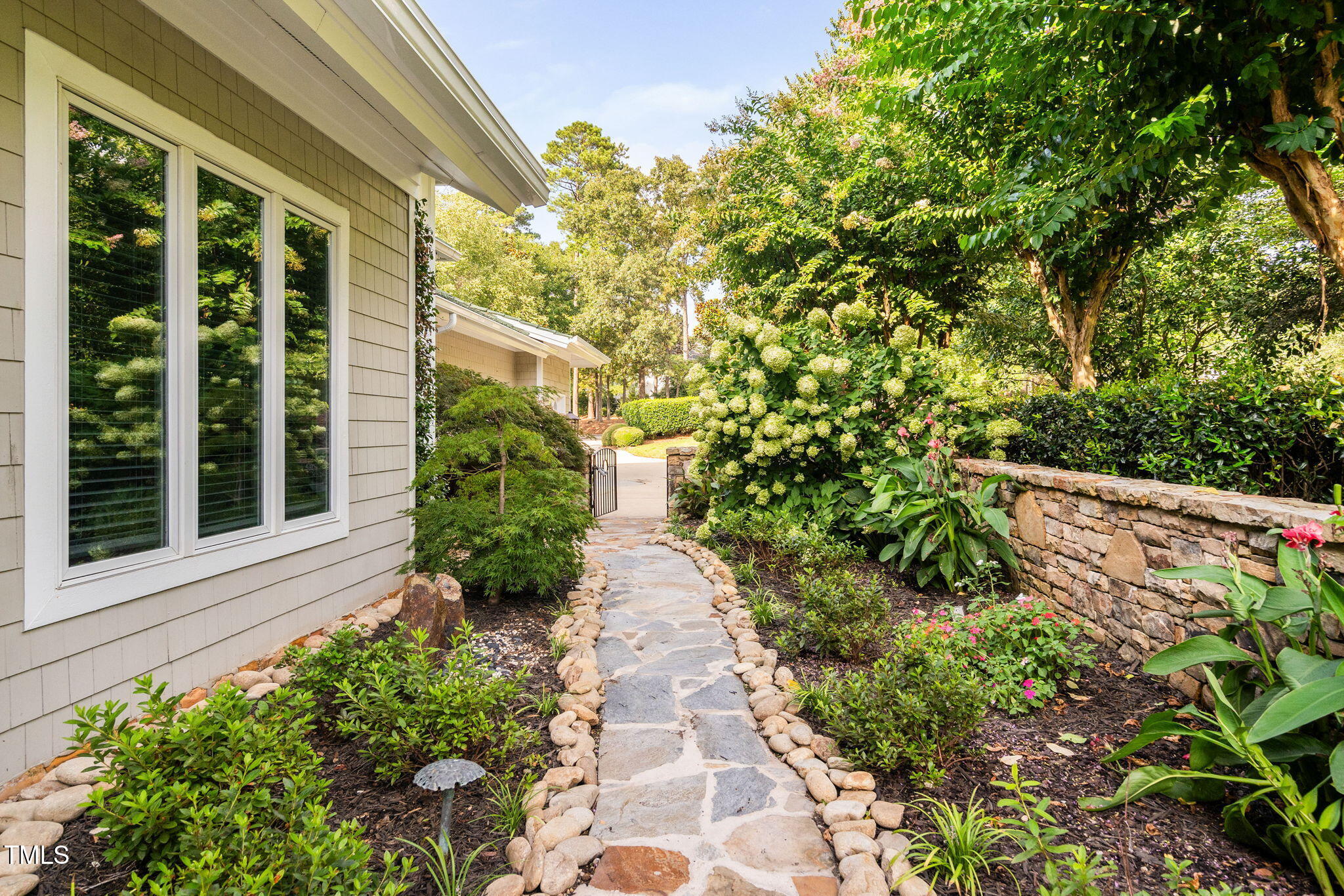 915 Crabtree Crossing Parkway