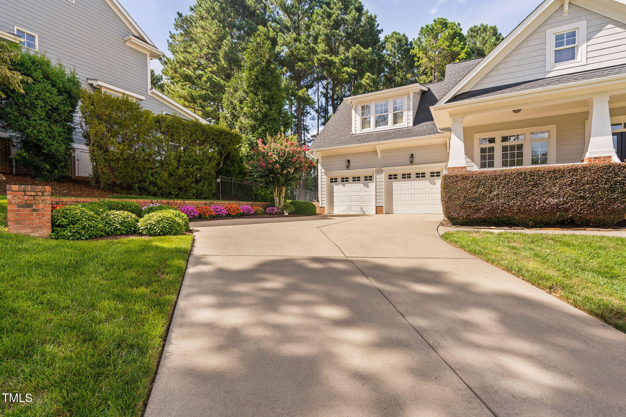 1104 Colonial Club Road