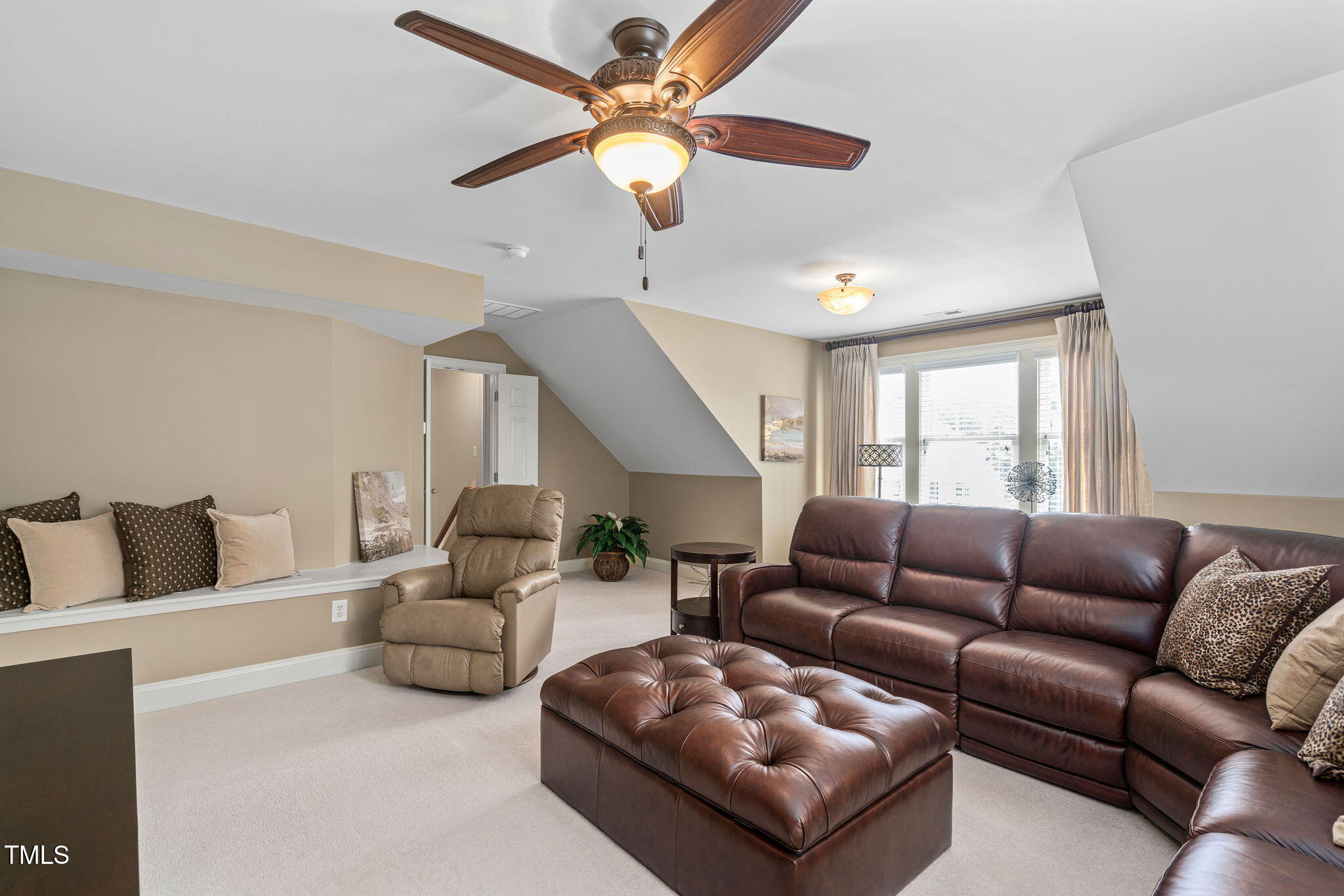 1104 Colonial Club Road